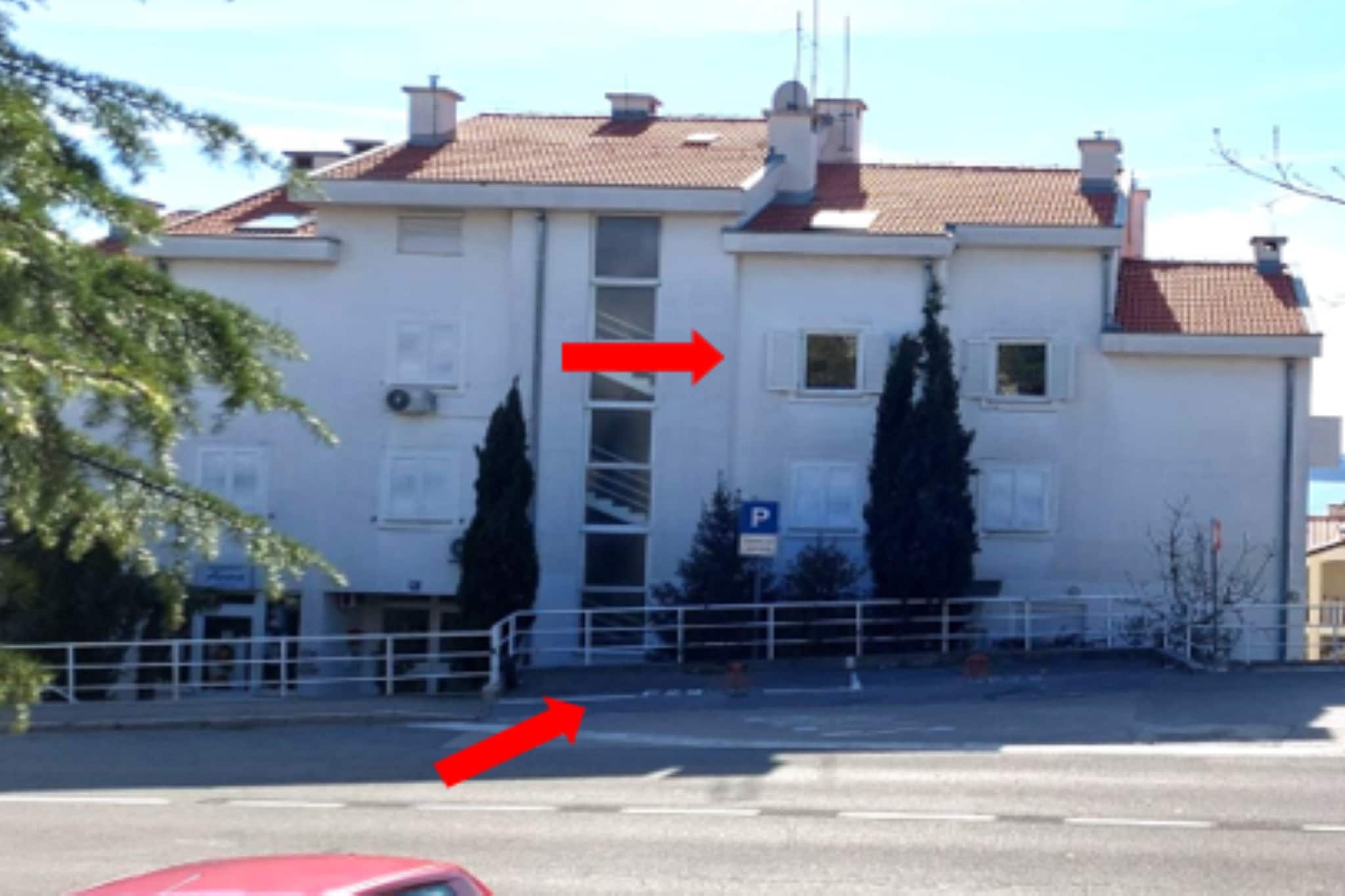 Charming Crikvenica Beachfront Apartment - One Bedroom Apartment-Außenbereich
