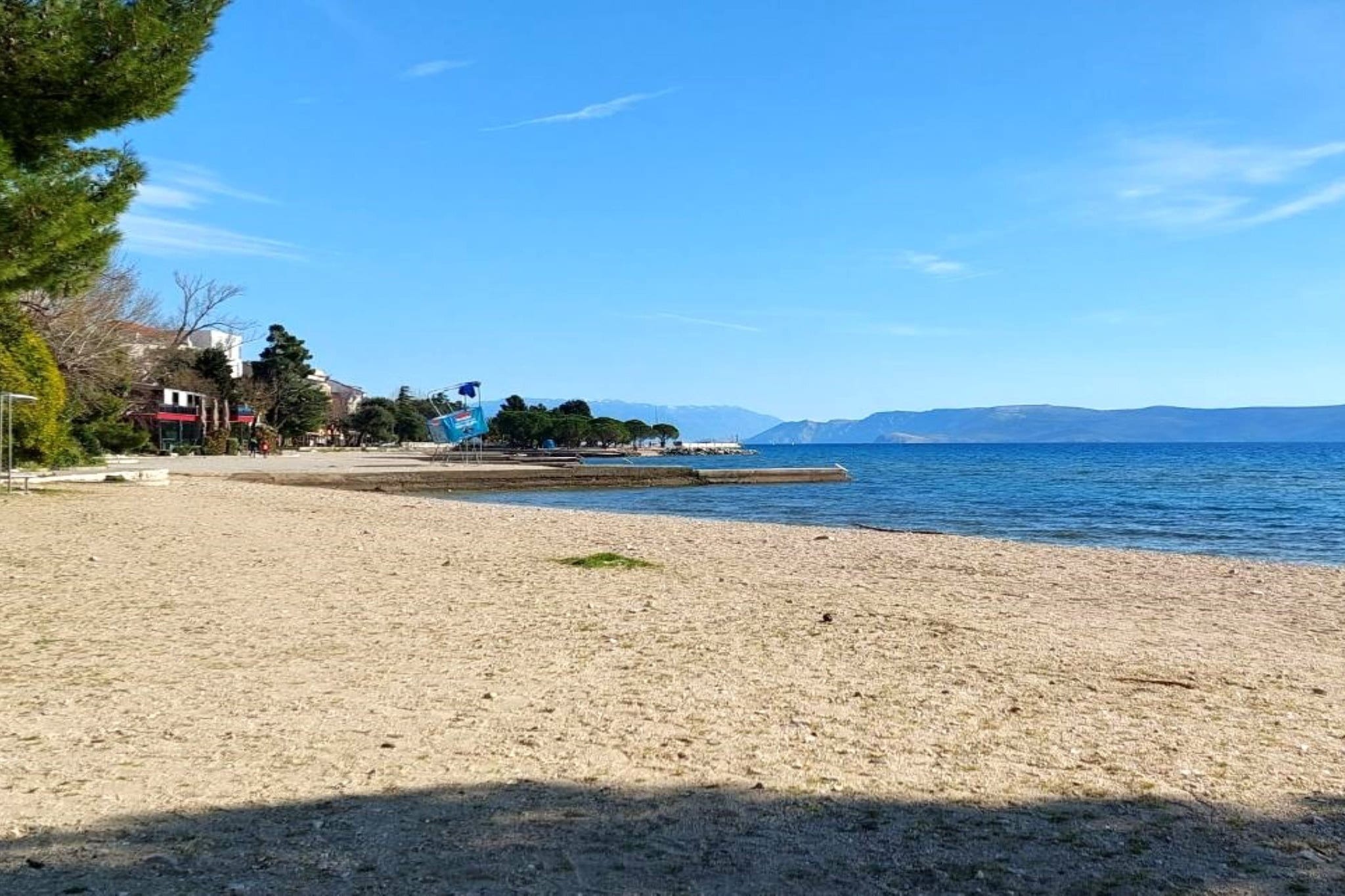 Charming Crikvenica Beachfront Apartment - One Bedroom Apartment-Außenbereich