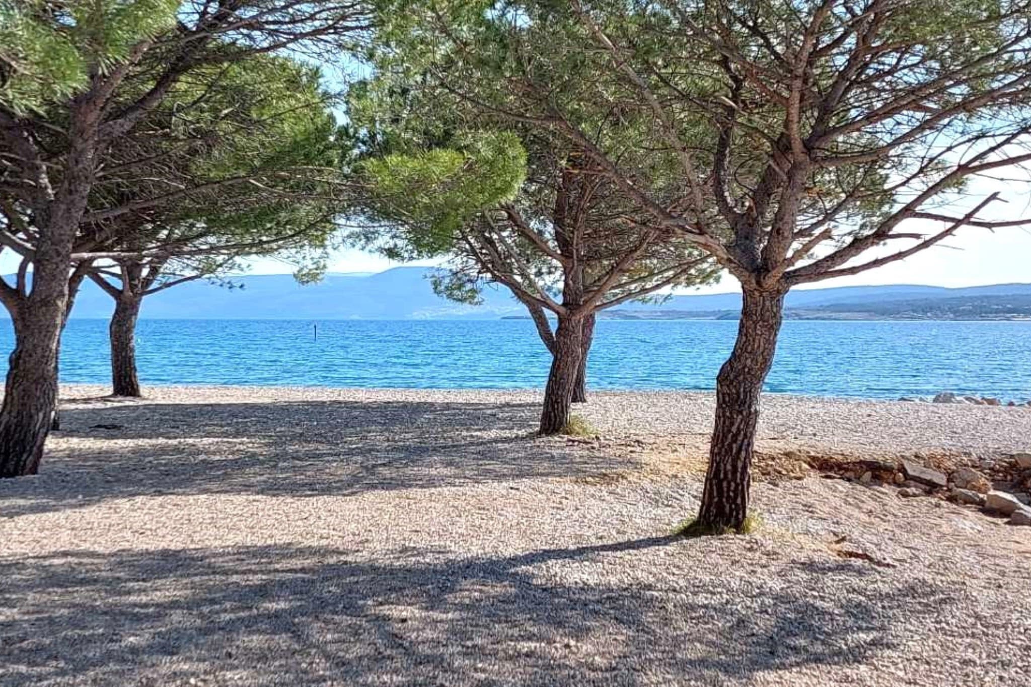 Charming Crikvenica Beachfront Apartment - One Bedroom Apartment-Außenbereich