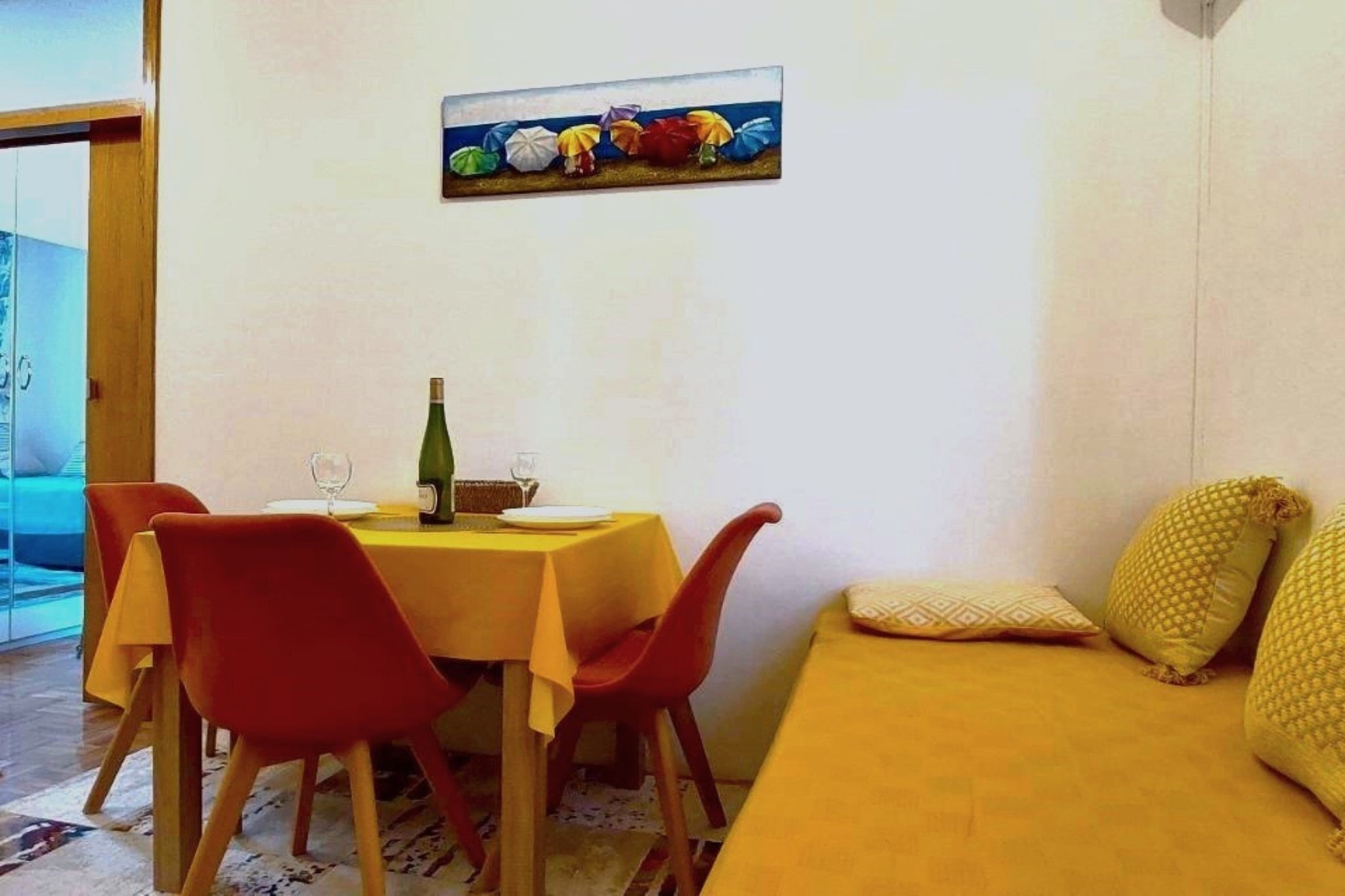Charming Crikvenica Beachfront Apartment - One Bedroom Apartment-Esszimmer