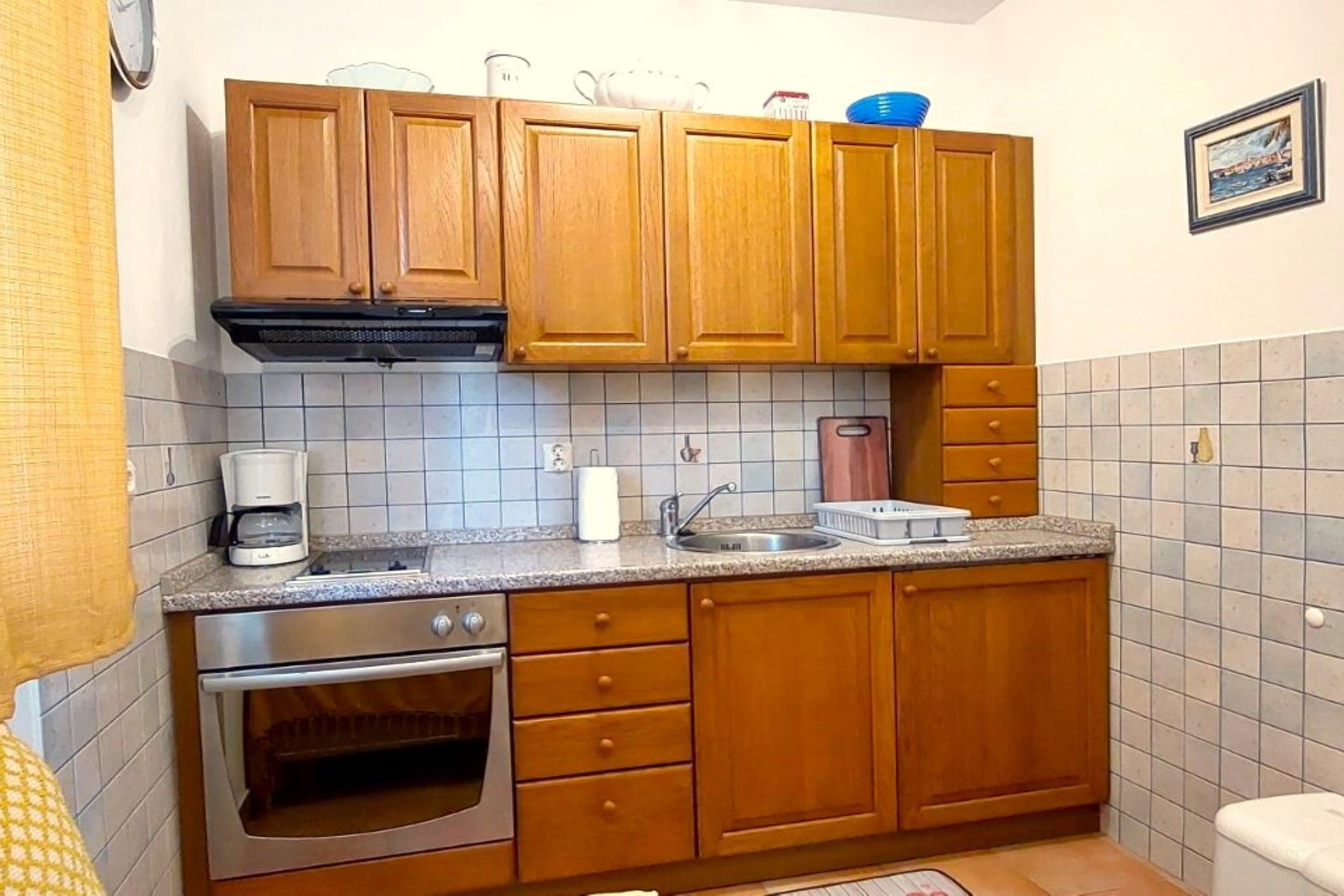 Charming Crikvenica Beachfront Apartment - One Bedroom Apartment-Küche
