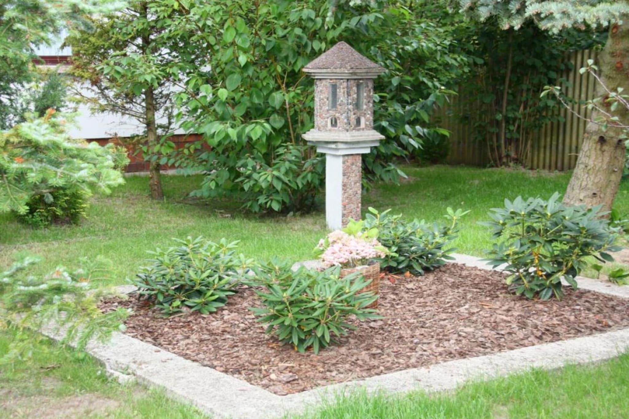 202645-Gardens summer