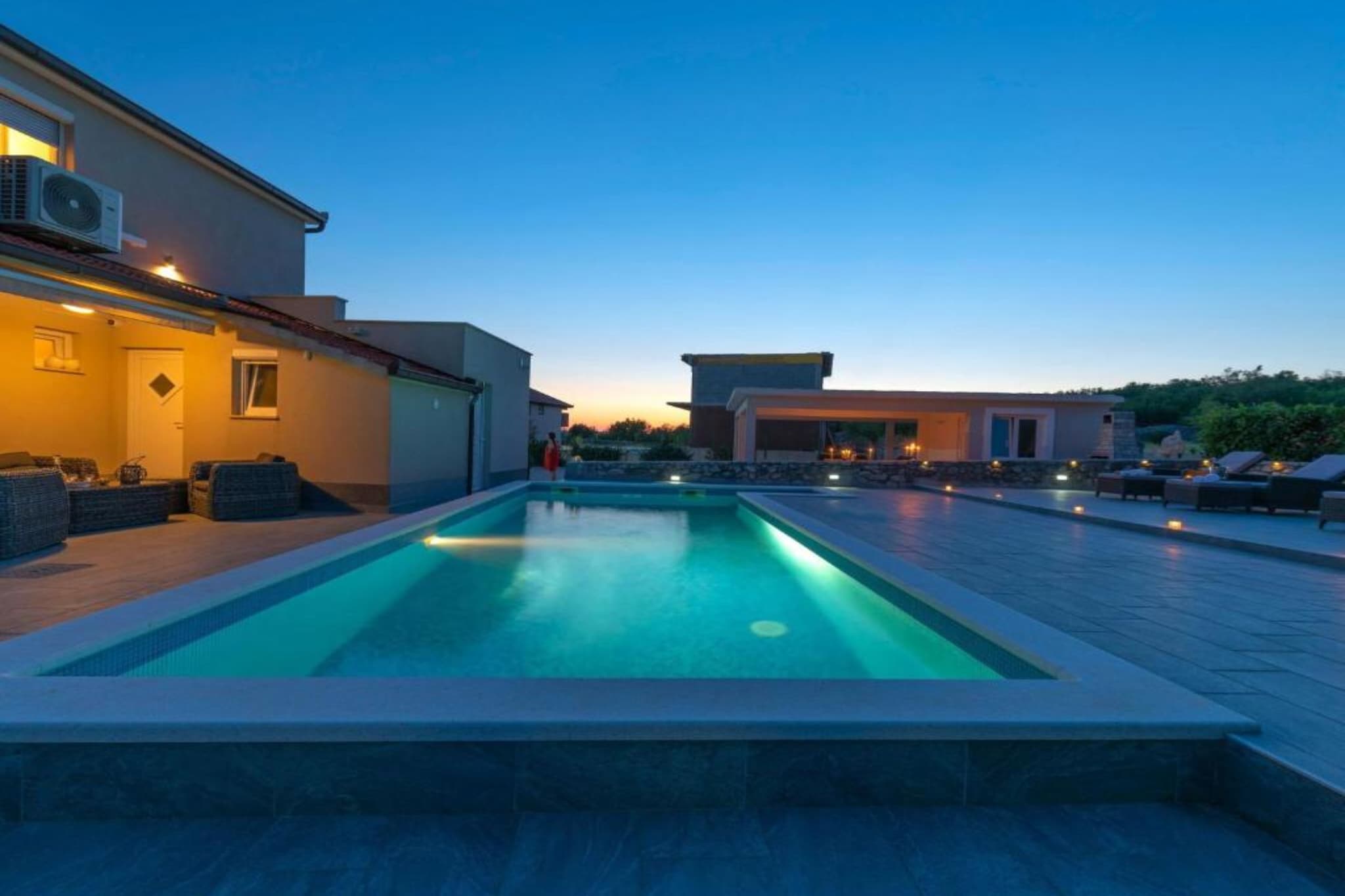 Three Bedroom Villa With  Private Pool-Piscine