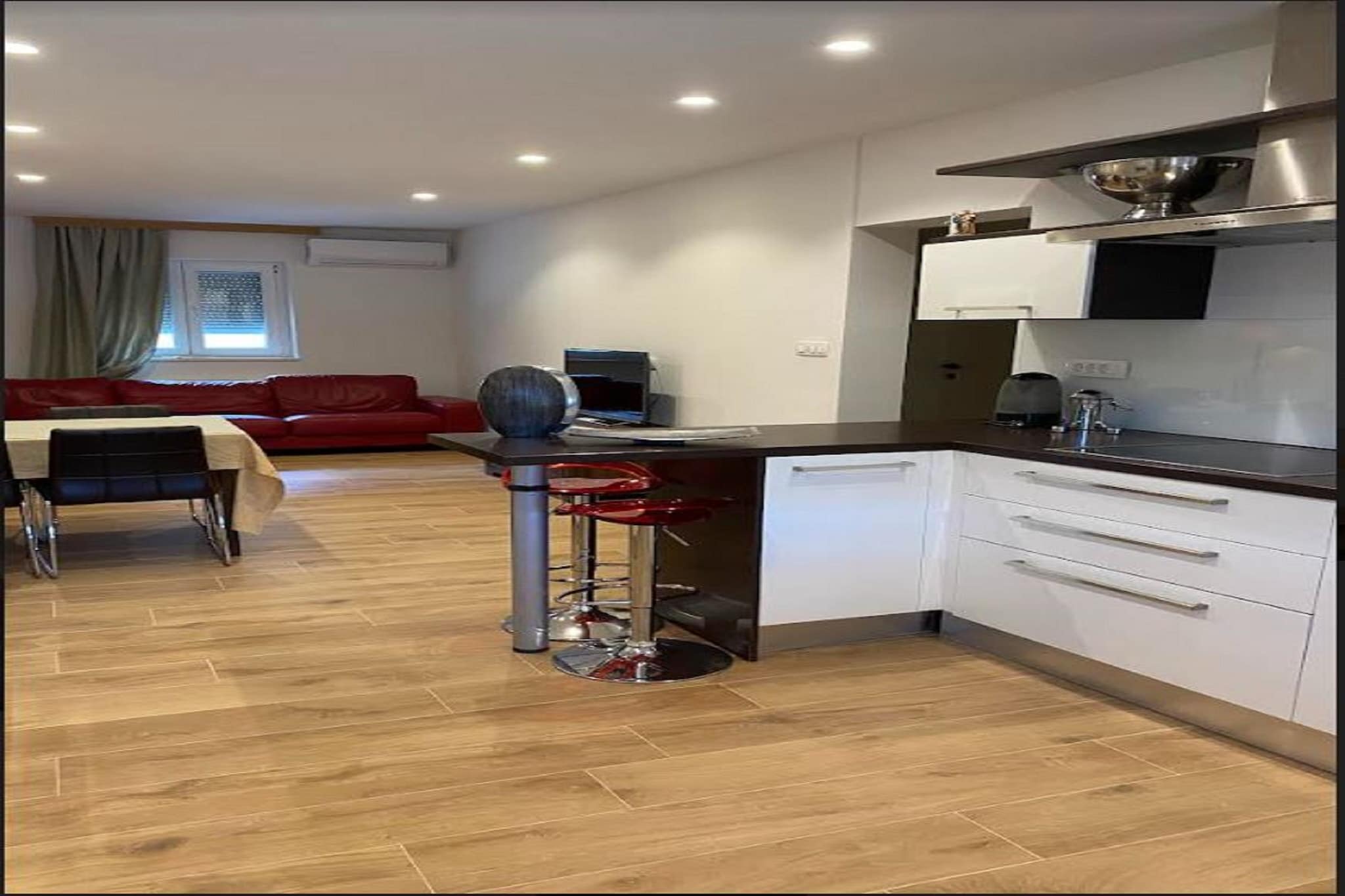 Three Bedroom Villa With  Private Pool-Cuisine