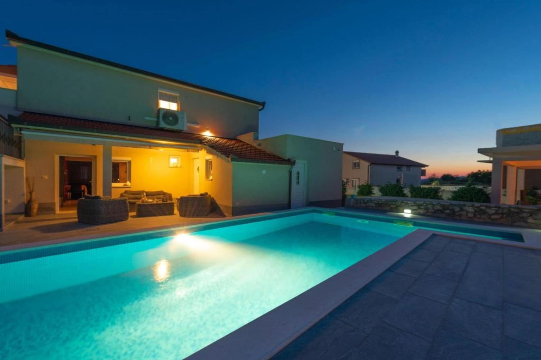 Three Bedroom Villa With  Private Pool-Piscine