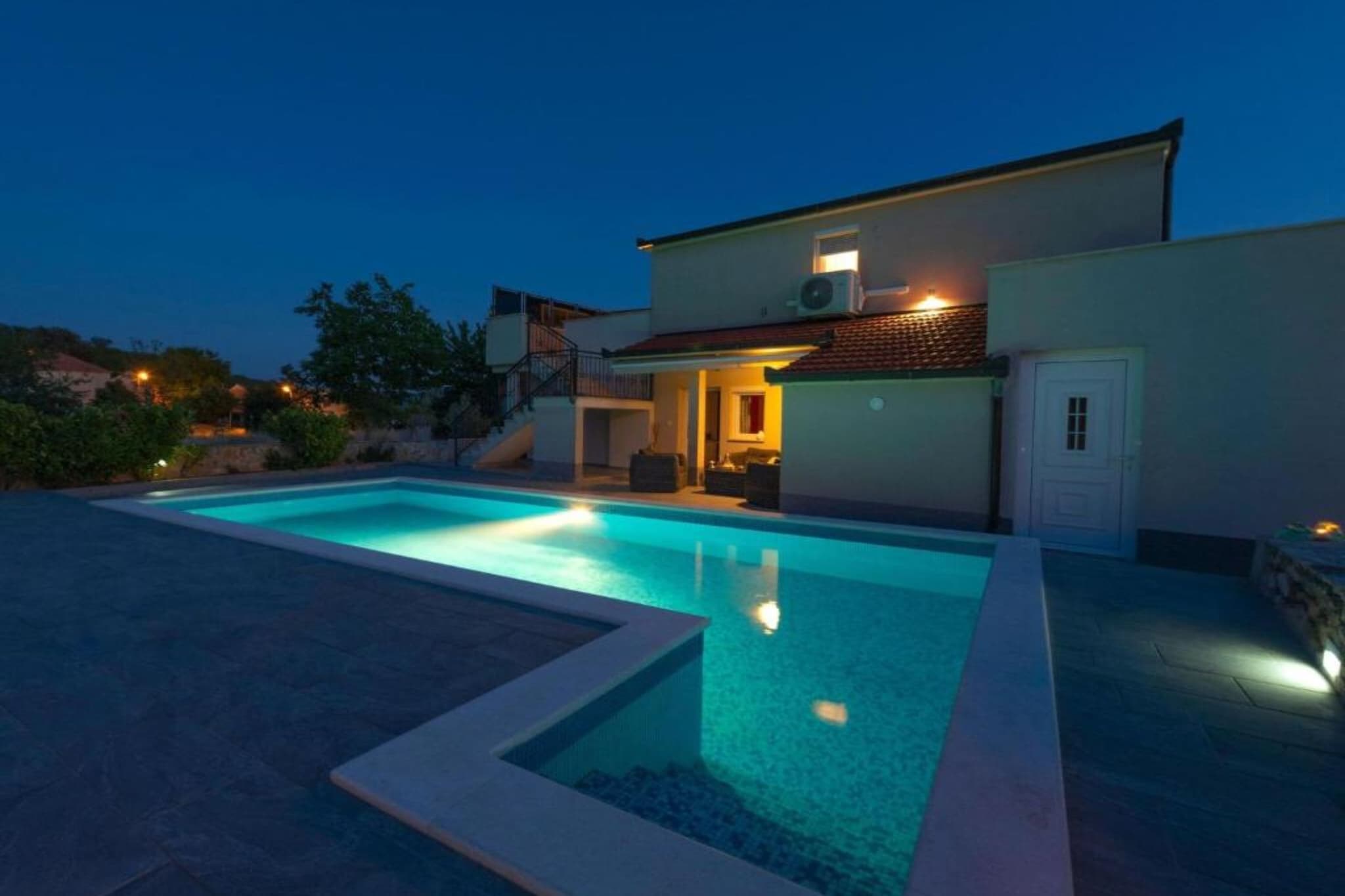 Three Bedroom Villa With  Private Pool-Piscine