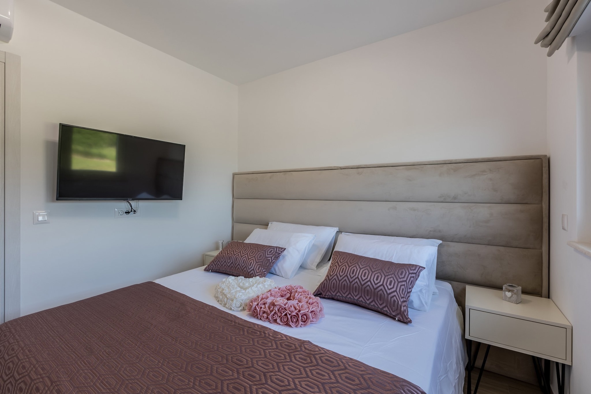 Scenic Kastel Luksic Apartments - Three Bedroom Apartment-Chambre