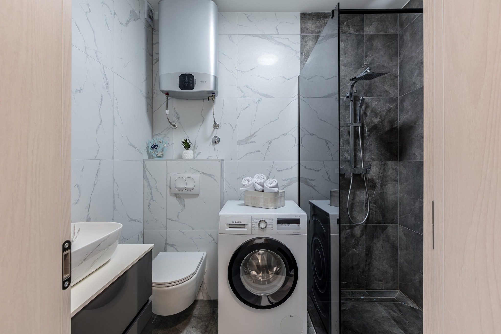 Scenic Kastel Luksic Apartments - Three Bedroom Apartment-Salle de bain