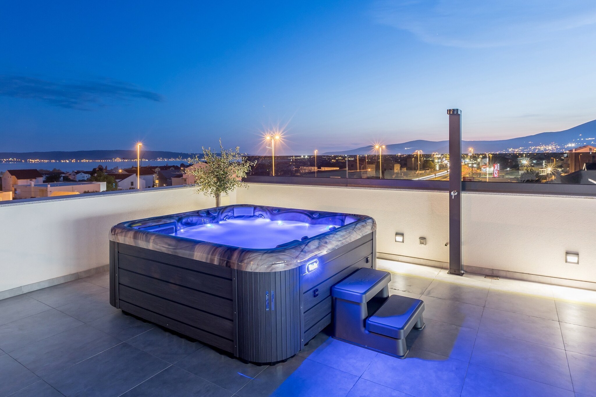 Scenic Kastel Luksic Apartments - Two Bedroom Apartment (owner Penthouse)-Terras
