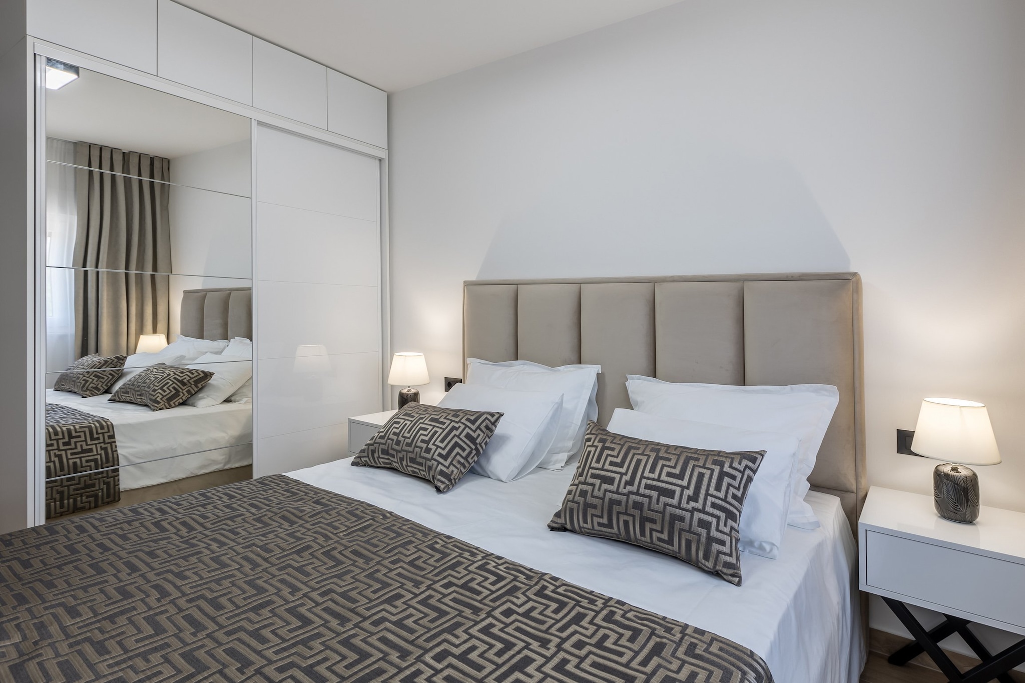 Scenic Kastel Luksic Apartments - Two Bedroom Apartment (owner Penthouse)-Slaapkamer