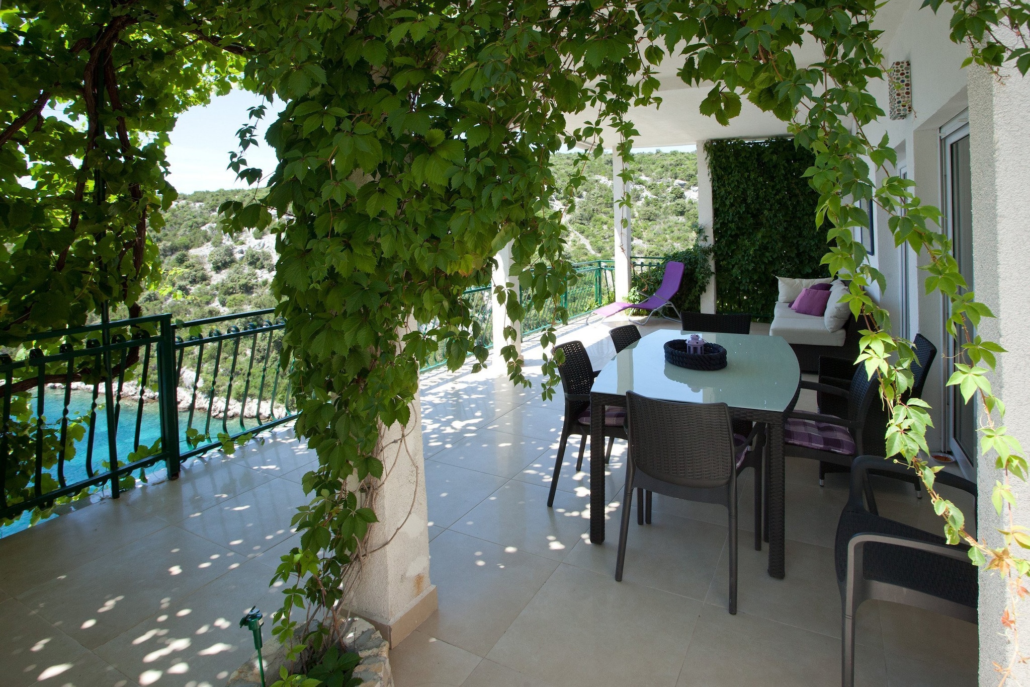 Wonderful Visinisce Apartments with Terrace and Sea Views - Standard Two Bedroom Apartment  (Owner 1)-Terrace