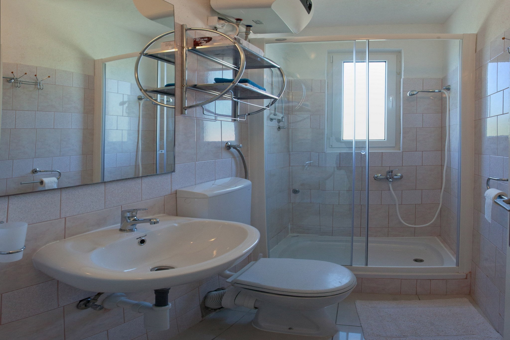 Wonderful Visinisce Apartments with Terrace and Sea Views - Standard Three Bedroom Apartment (Owner 2)-Bathroom