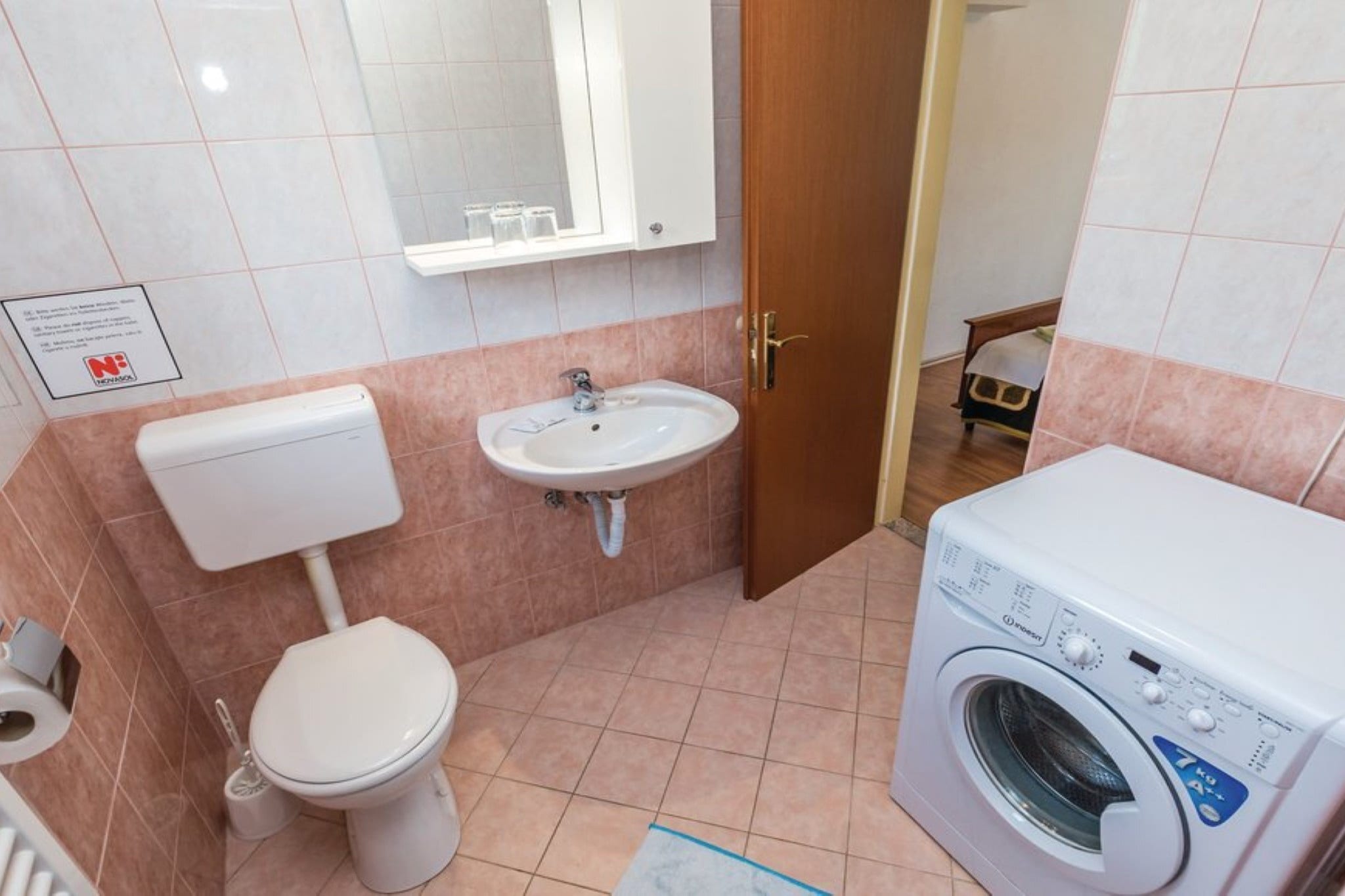 Scenic Seafront Brsec Apartment - Three Bedroom Apartment  with Terrace-Bathroom