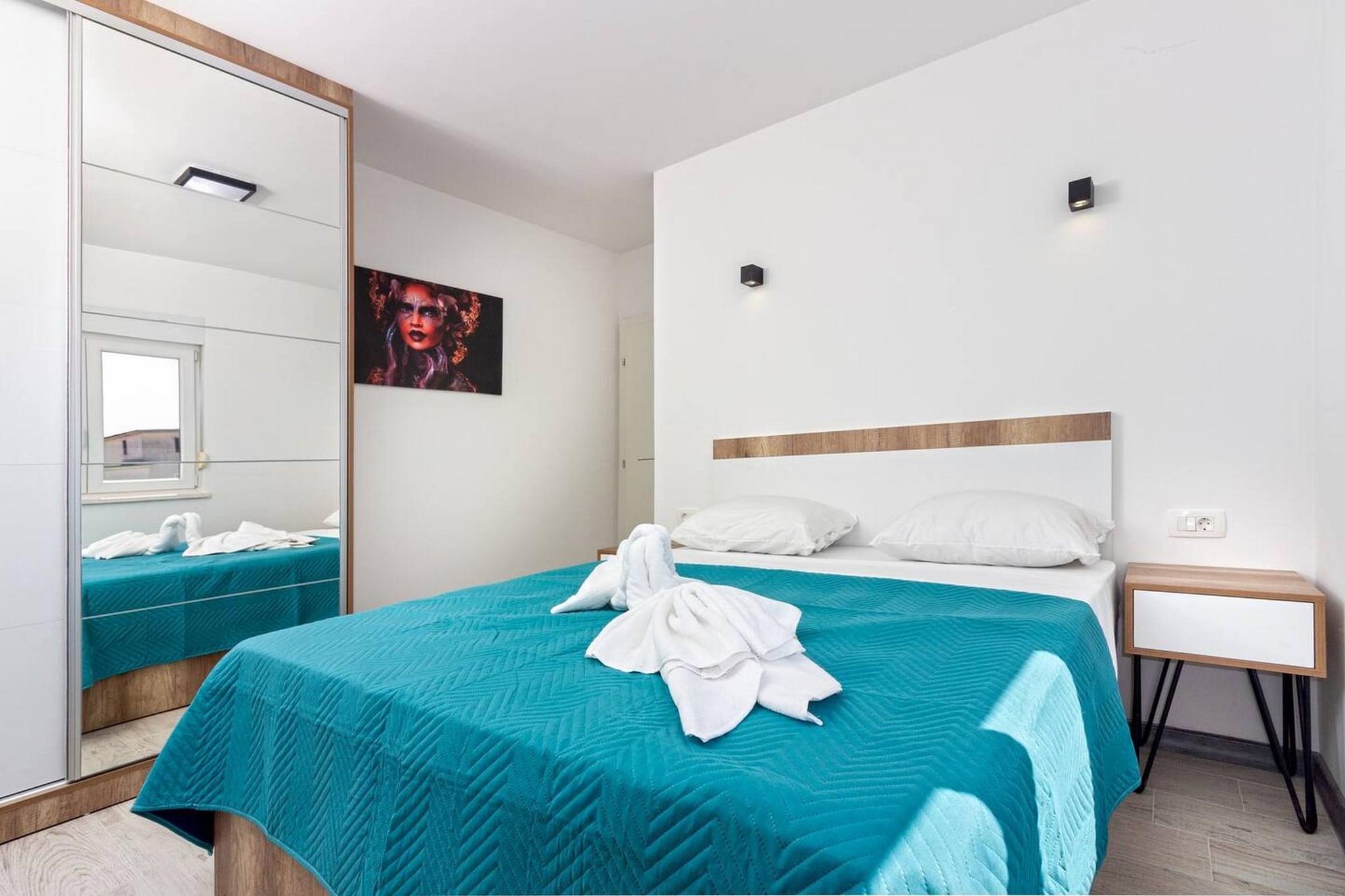 Modern Apartments with Private Balcony - Premium One Bedroom Apartment (Owner S2)-Chambre