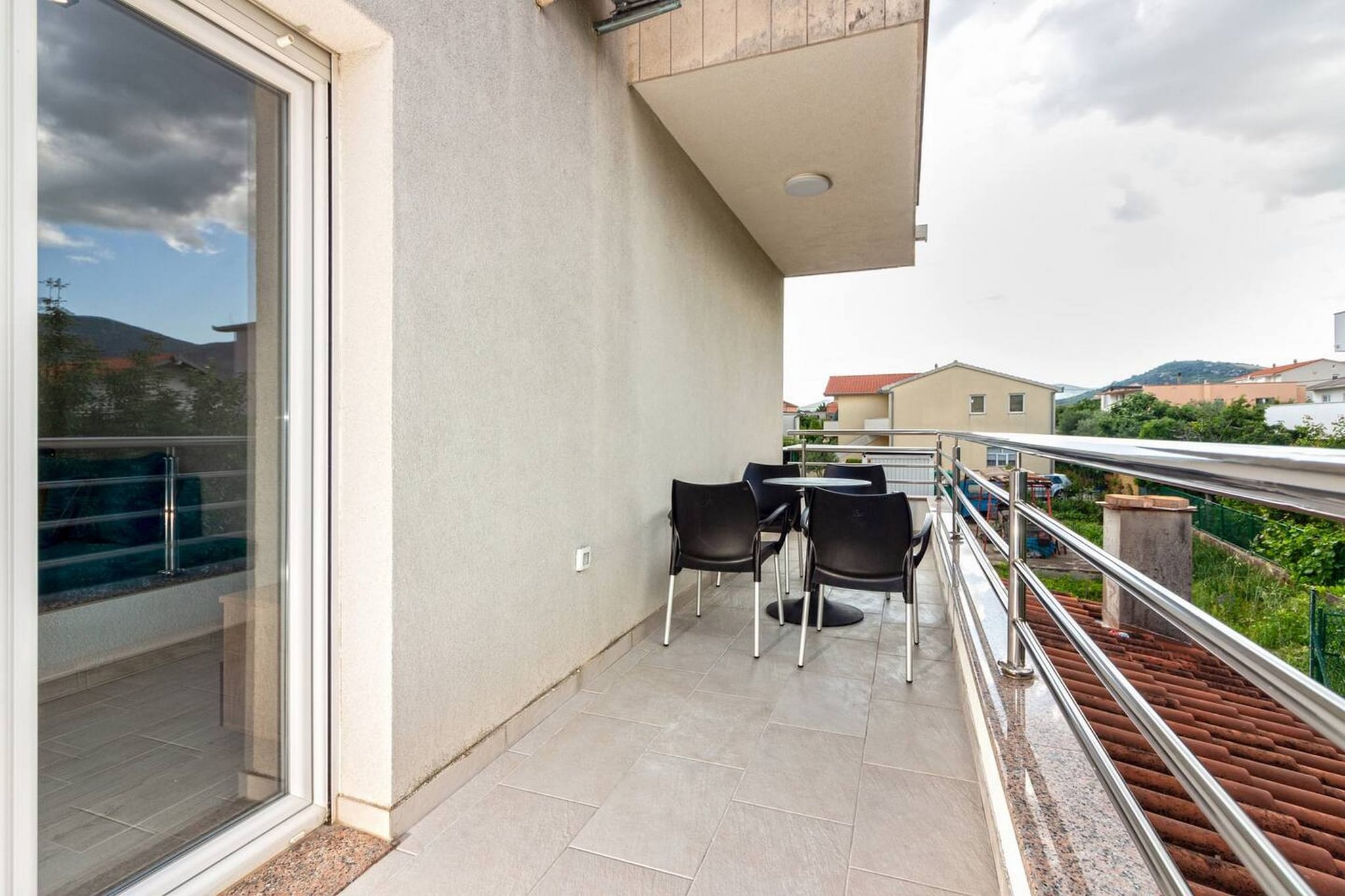 Modern Apartments with Private Balcony - Deluxe One Bedroom Apartment (Owner S3)