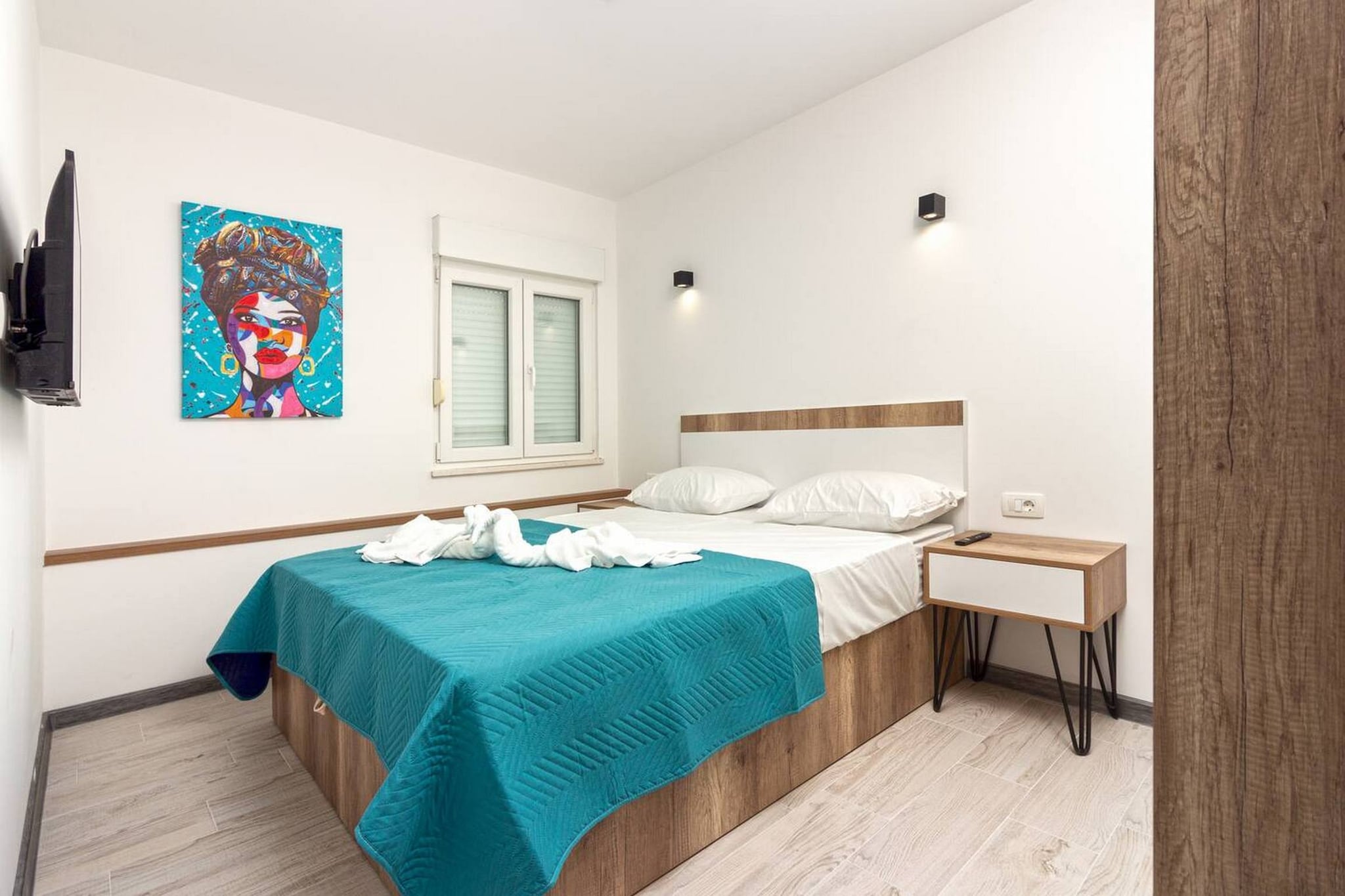 Modern Apartments with Private Balcony - Deluxe One Bedroom Apartment (Owner S3)-Chambre