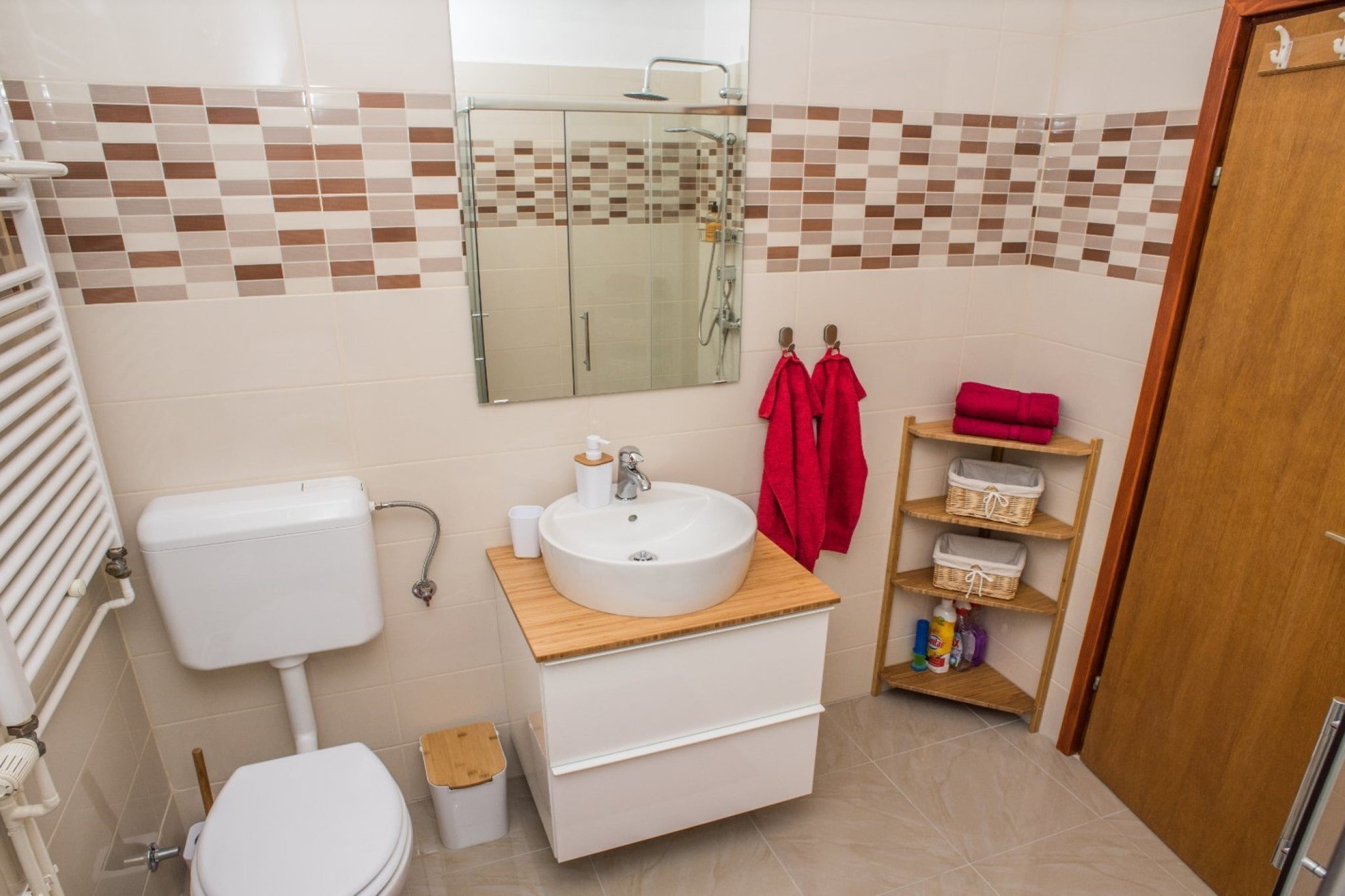 Chic Apartment Tribalj with Private Balcony - One Bedroom Apartment-Salle de bain