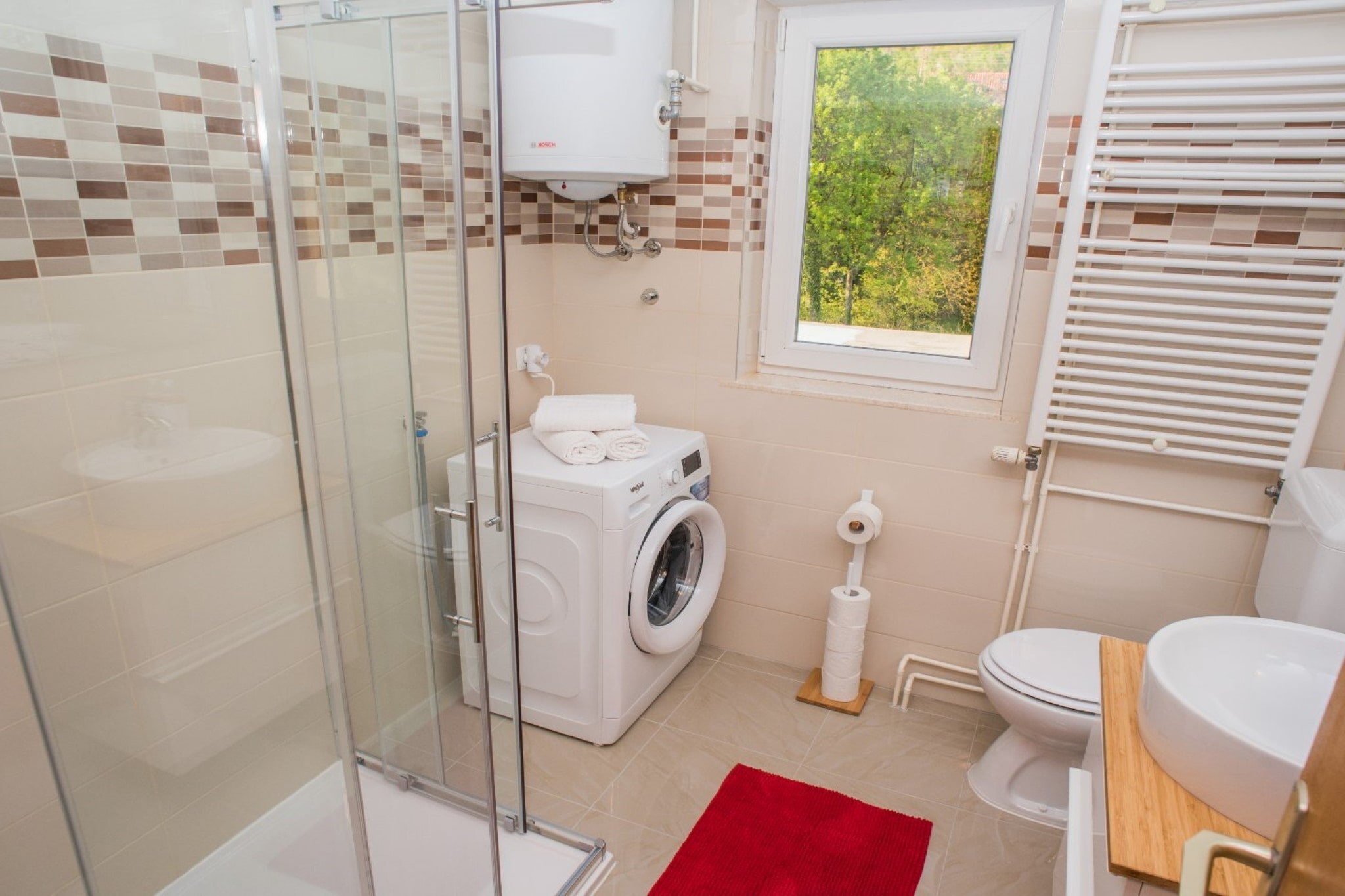 Chic Apartment Tribalj with Private Balcony - One Bedroom Apartment-Salle de bain