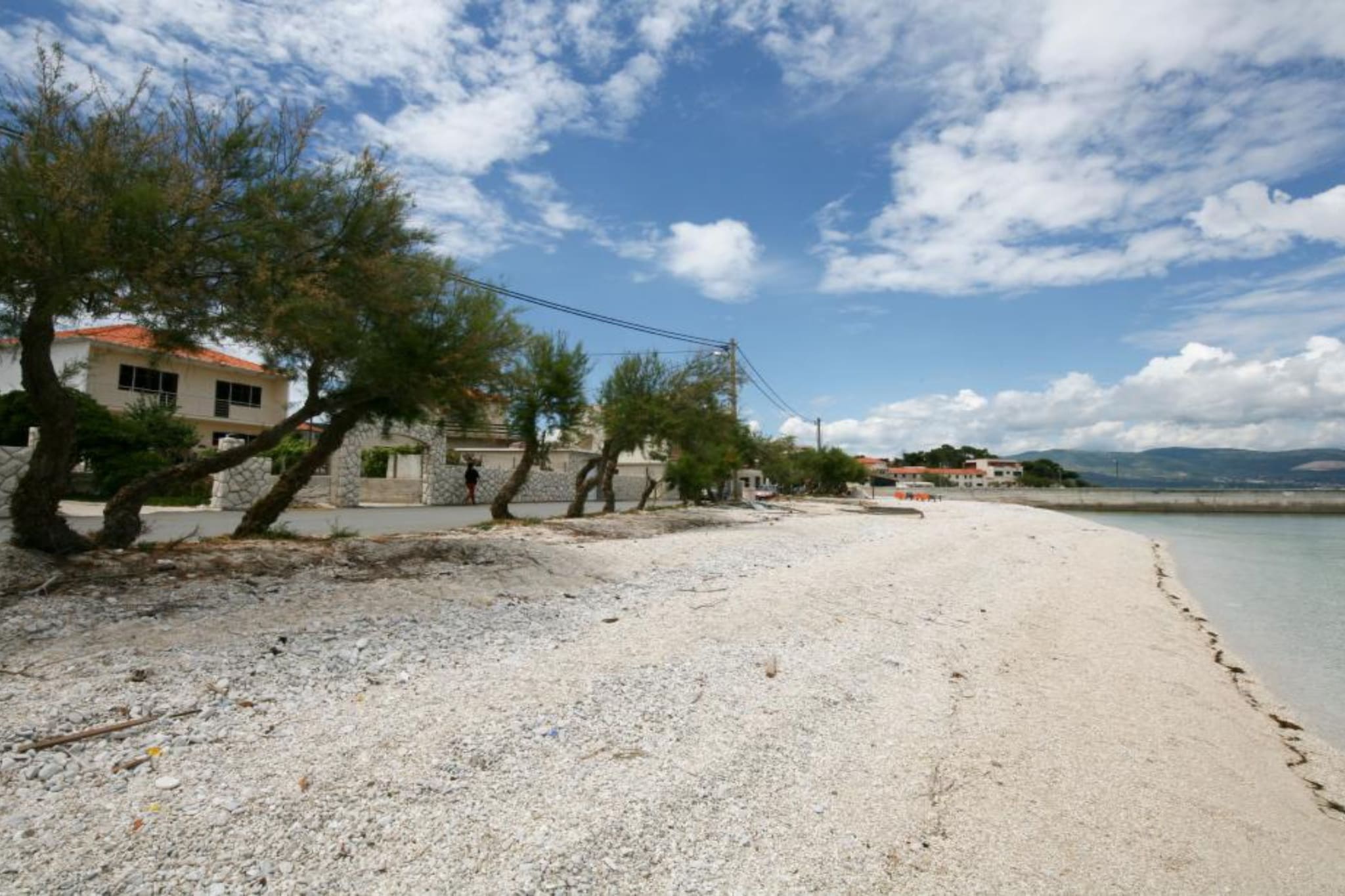Spacious Beachfront Apartment Ciovo - Four Bedroom Apartment with Sea View-Extérieur
