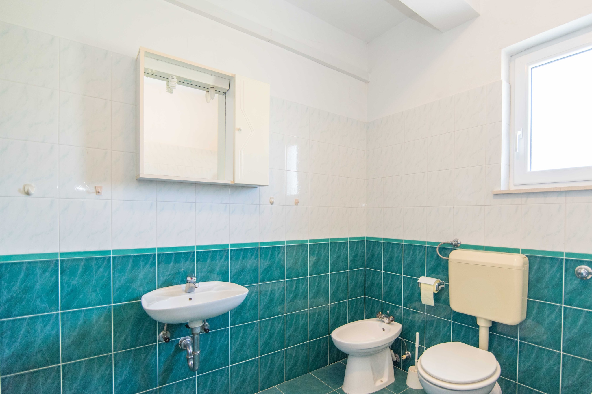 Comfortable Kastel Stafilic Apartment with Balcony - Two Bedroom Apartment with Balcony and Sea View-Salle de bain