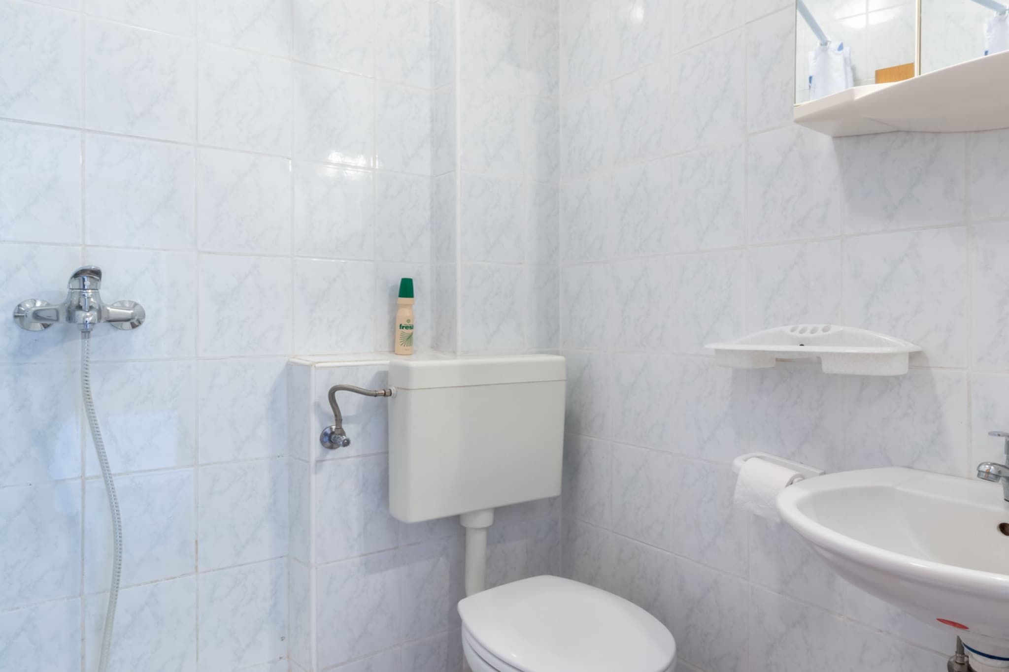 Charming Trogir Apartments with Balcony - One Bedroom Apartment with Balcony-Bathroom