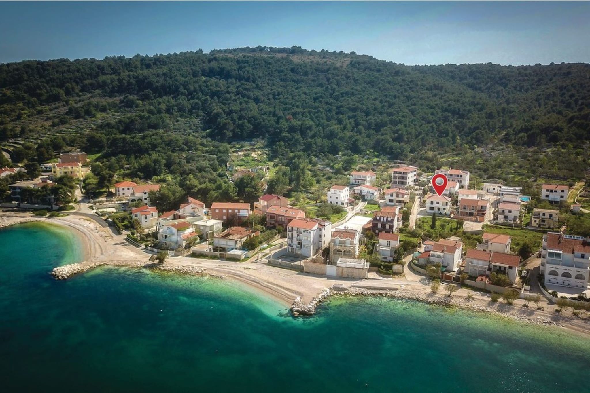 Cozy Beachfront Holiday Home Slatine - Five Bedroom Holiday Home with Terrace and Sea View-Extérieur