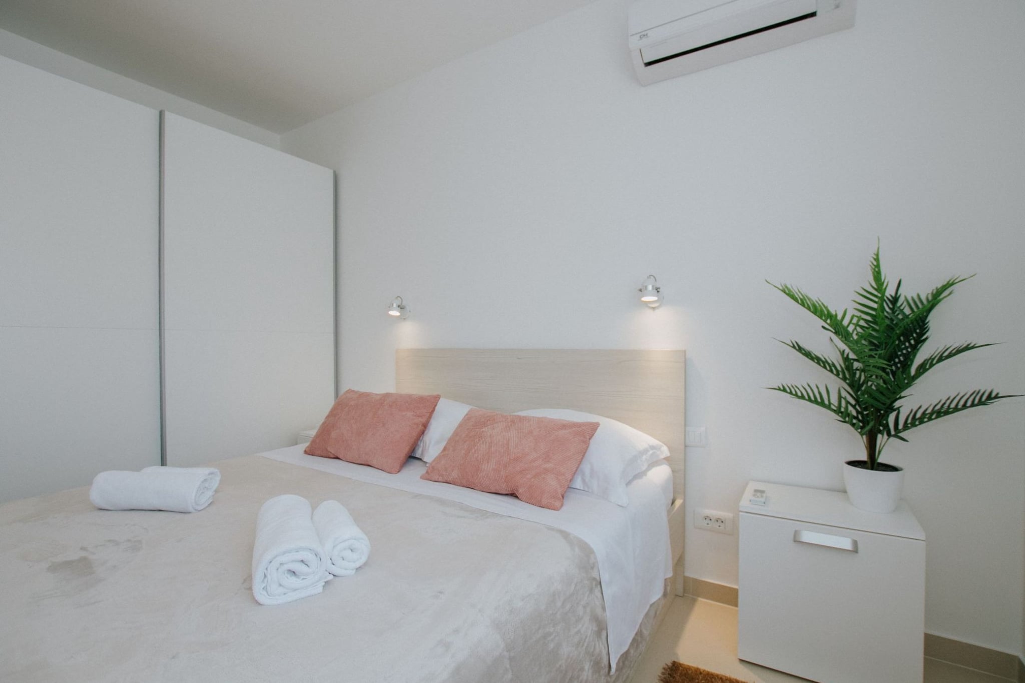 Scenic Sea View Apartment Trogir - Two Bedroom Apartment with Balcony and Sea View-Bedroom