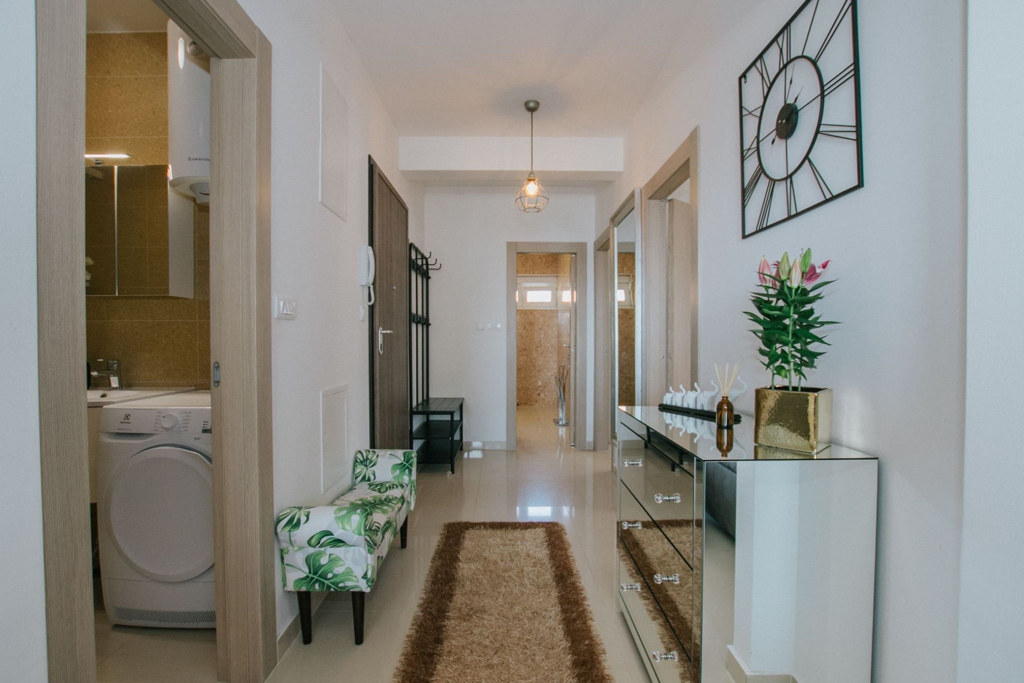 Scenic Sea View Apartment Trogir - Two Bedroom Apartment with Balcony and Sea View-Indoor
