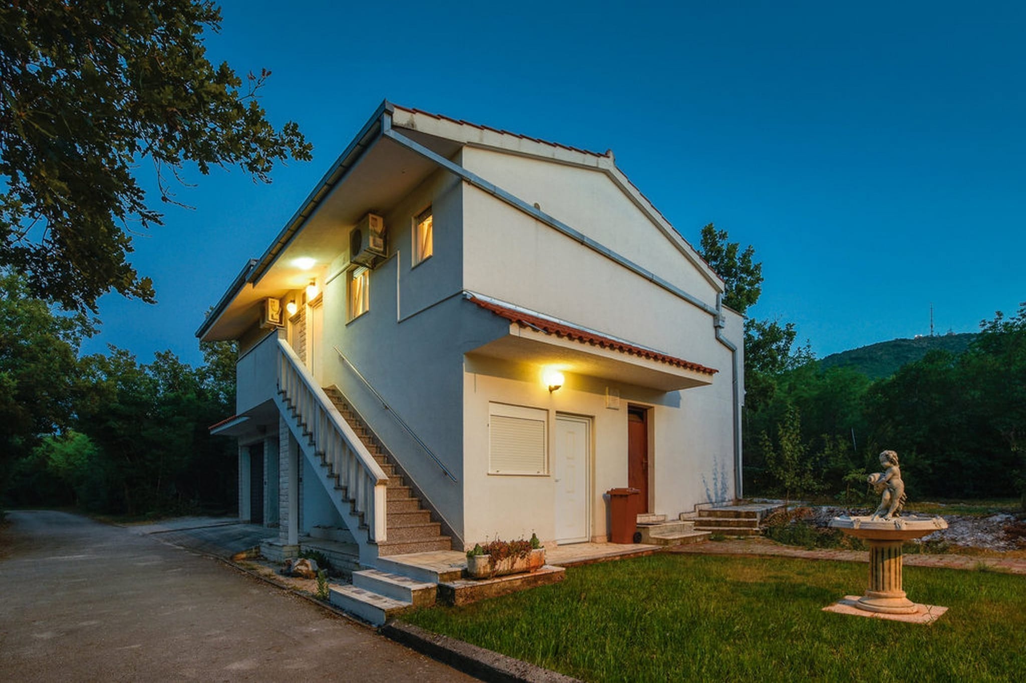 Spacious Prgomet Retreat with Private Pool, Fitness Centre, and Garden - Three Bedroom Villa-Outdoor