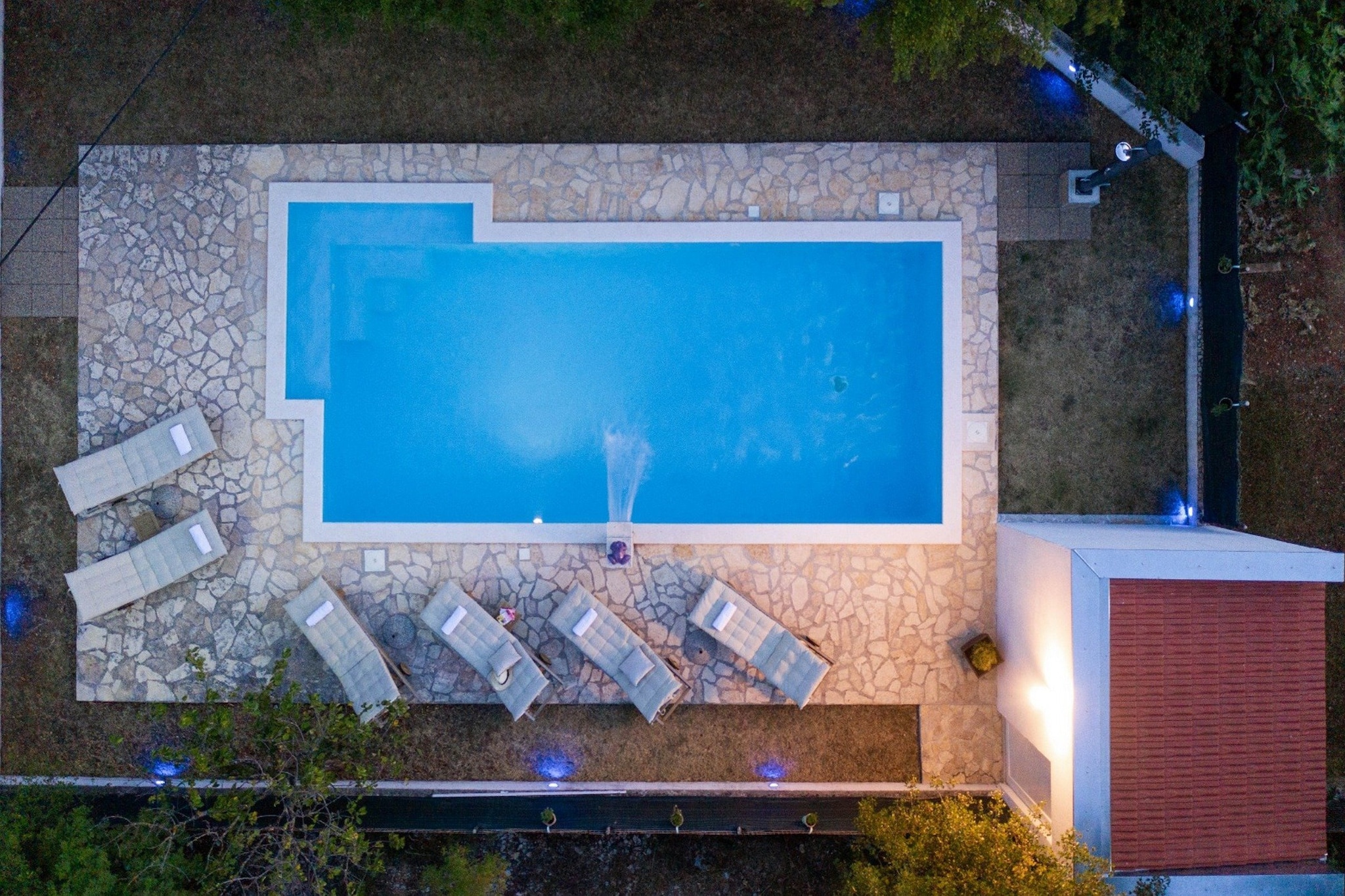 Spacious Prgomet Retreat with Private Pool, Fitness Centre, and Garden - Three Bedroom Villa-Pool