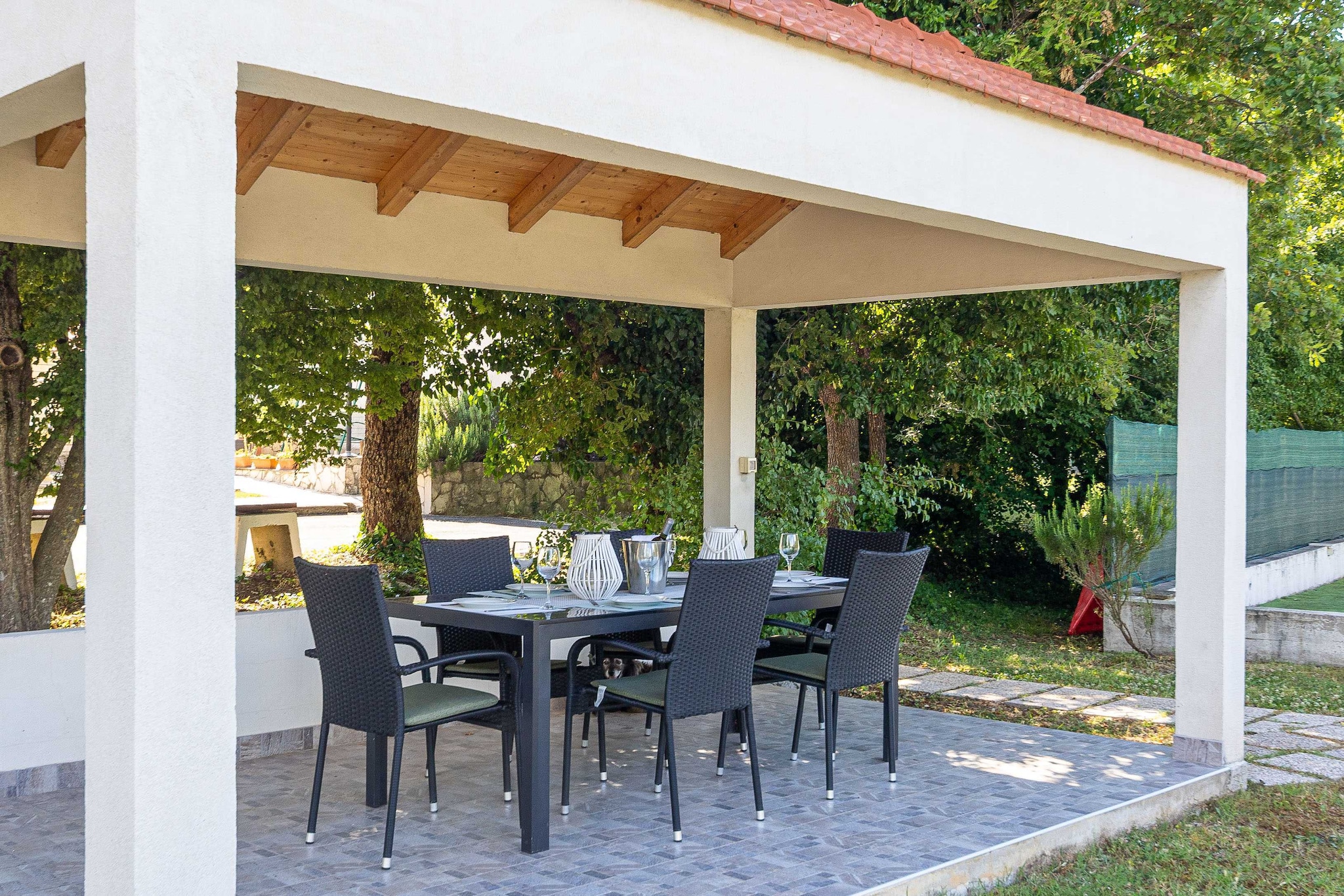 Spacious Prgomet Retreat with Private Pool, Fitness Centre, and Garden - Three Bedroom Villa-Gardens summer