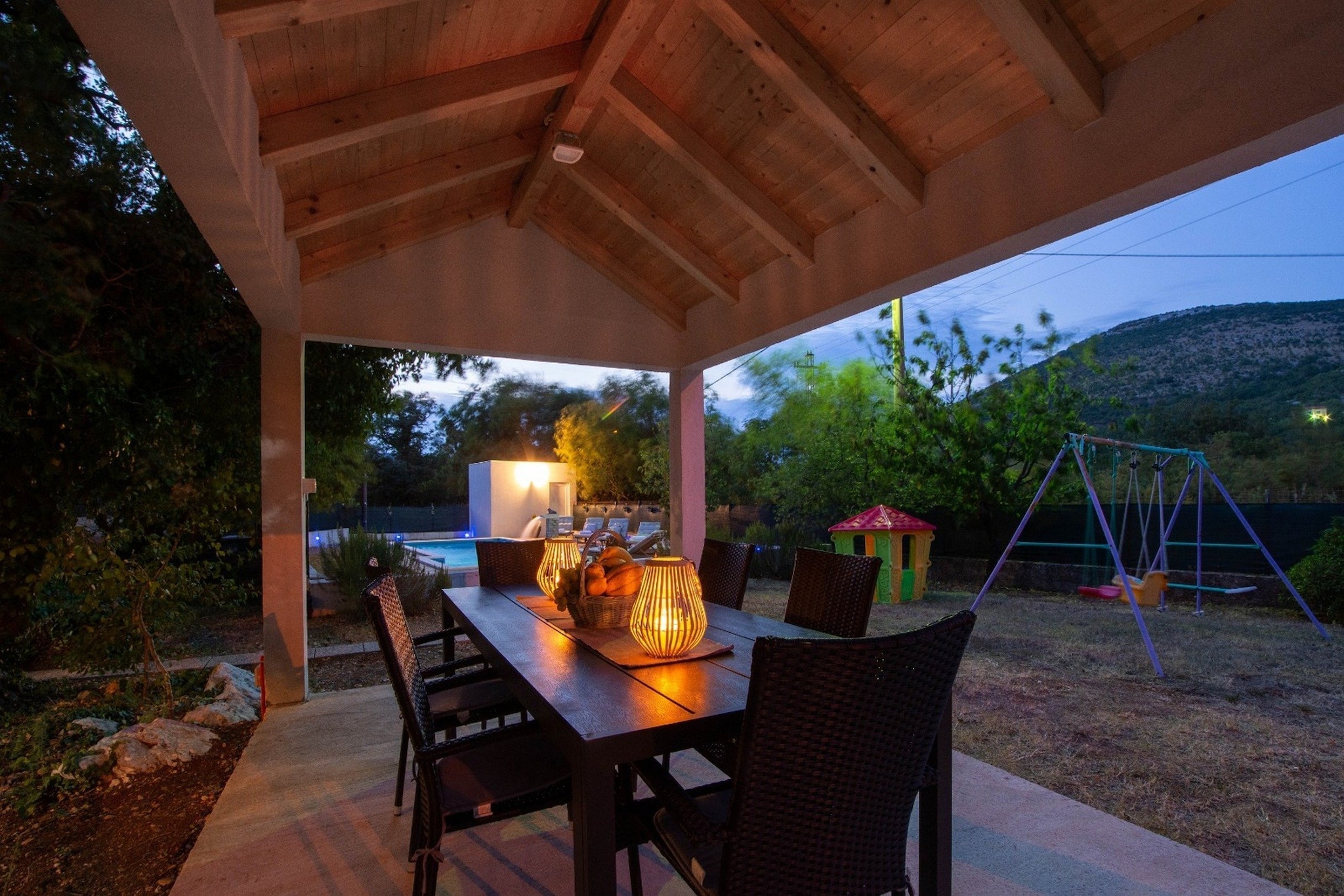 Spacious Prgomet Retreat with Private Pool, Fitness Centre, and Garden - Three Bedroom Villa-Gardens summer