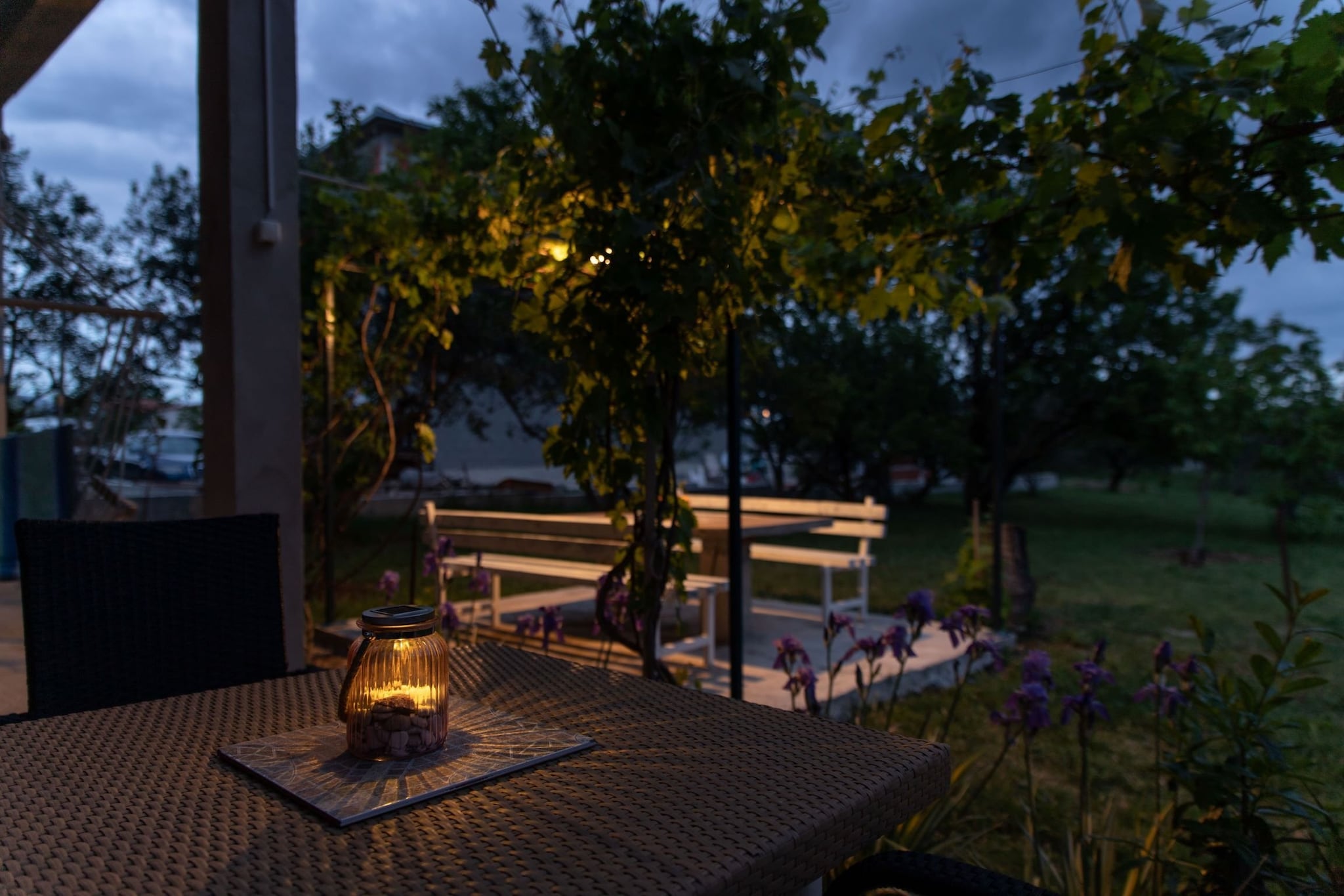 Tranquil and Stylish Apartment Kastel Novi - Studio Apartment with Garden-Jardin d'été