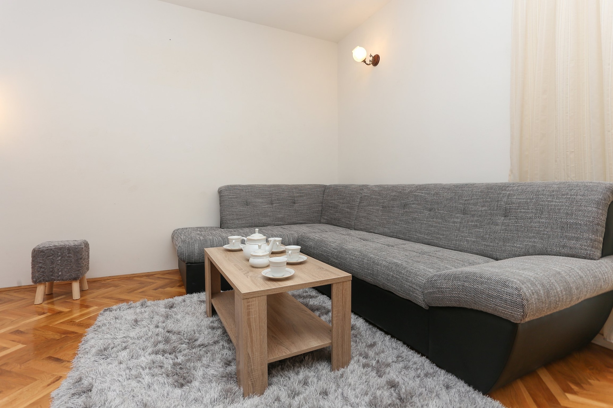 Sunny Elegant Apartments in Trogir - Classic Three Bedroom Apartment  with Balcony  (owner 1)