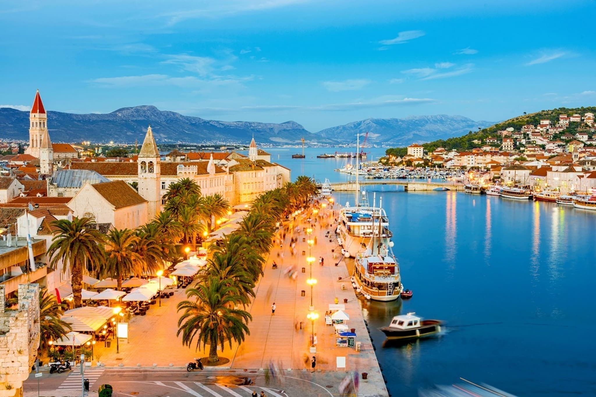 Sunny Elegant Apartments in Trogir - Standard Three Bedroom Apartment with Balcony (owner 2)