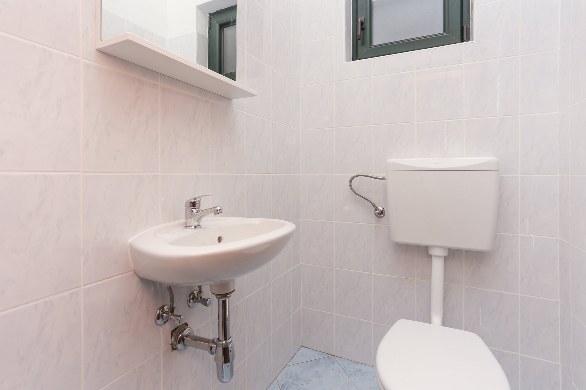 Sunny Elegant Apartments in Trogir - Standard Three Bedroom Apartment with Balcony (owner 2)-Salle de bain