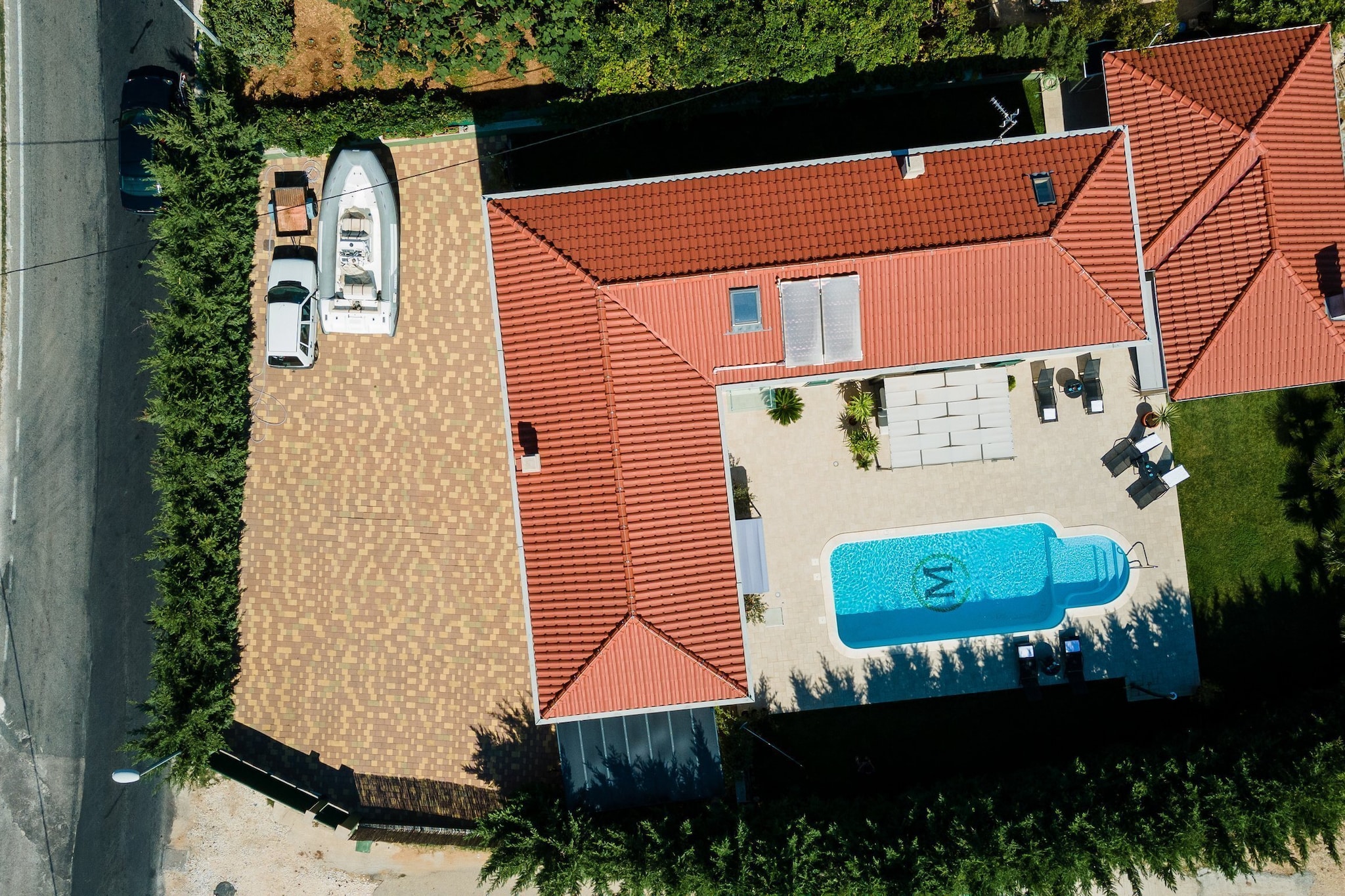 Luxury Villa with Heated Pool, Terrace, and Outdoor Amenities for Relaxation - Five Bedroom Villa-Outdoor