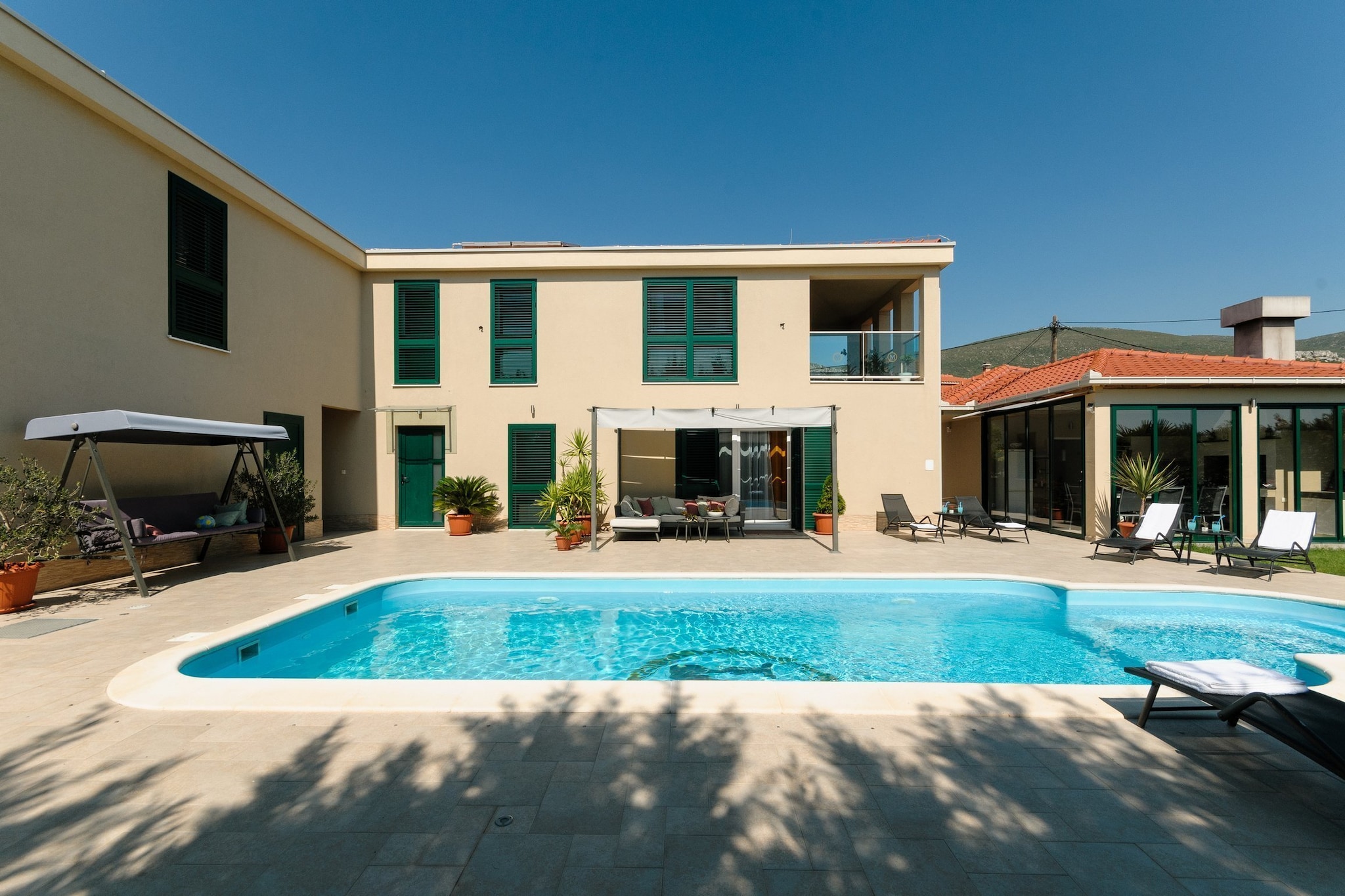 Luxury Villa with Heated Pool, Terrace, and Outdoor Amenities for Relaxation - Five Bedroom Villa-Pool