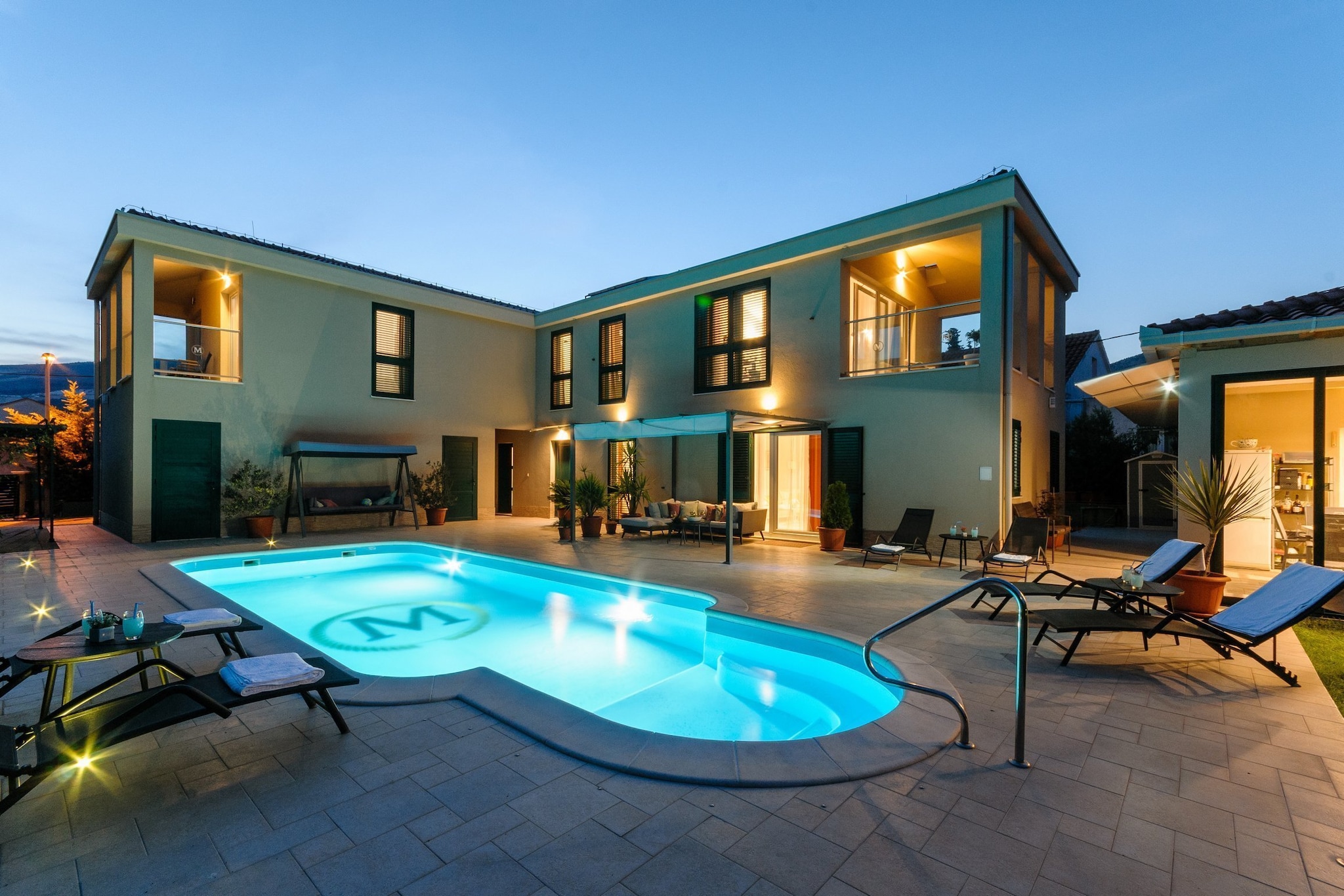 Luxury Villa with Heated Pool, Terrace, and Outdoor Amenities for Relaxation - Five Bedroom Villa-Pool