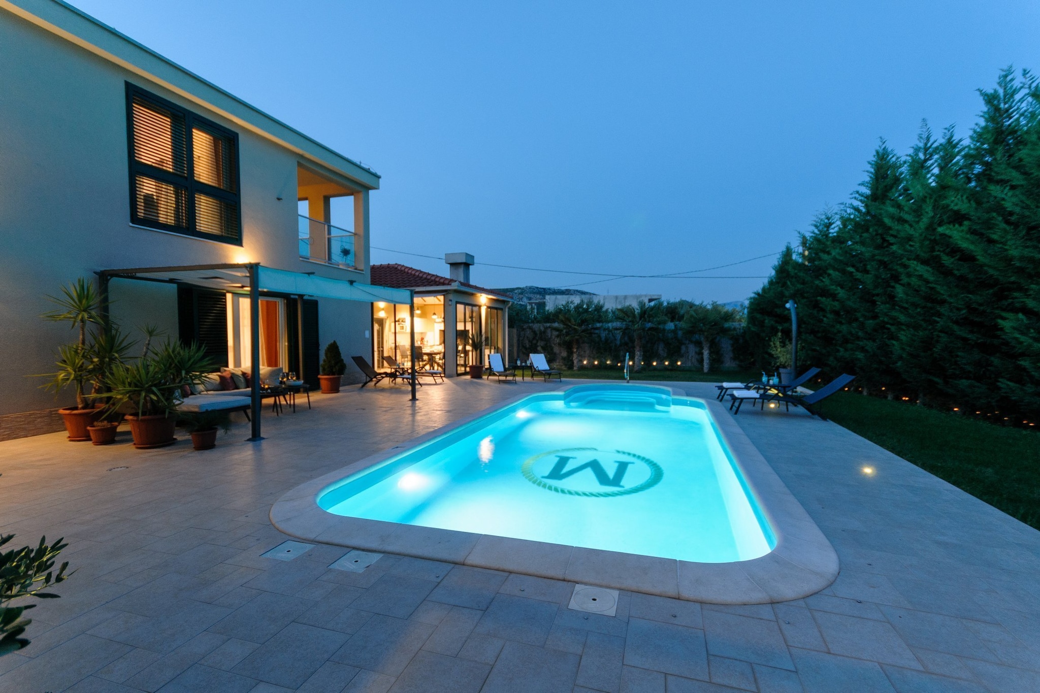 Luxury Villa with Heated Pool, Terrace, and Outdoor Amenities for Relaxation - Five Bedroom Villa-Pool