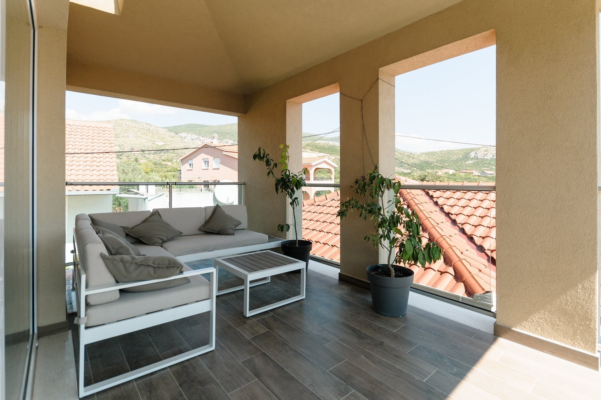 Luxury Villa with Heated Pool, Terrace, and Outdoor Amenities for Relaxation - Five Bedroom Villa-Terrace