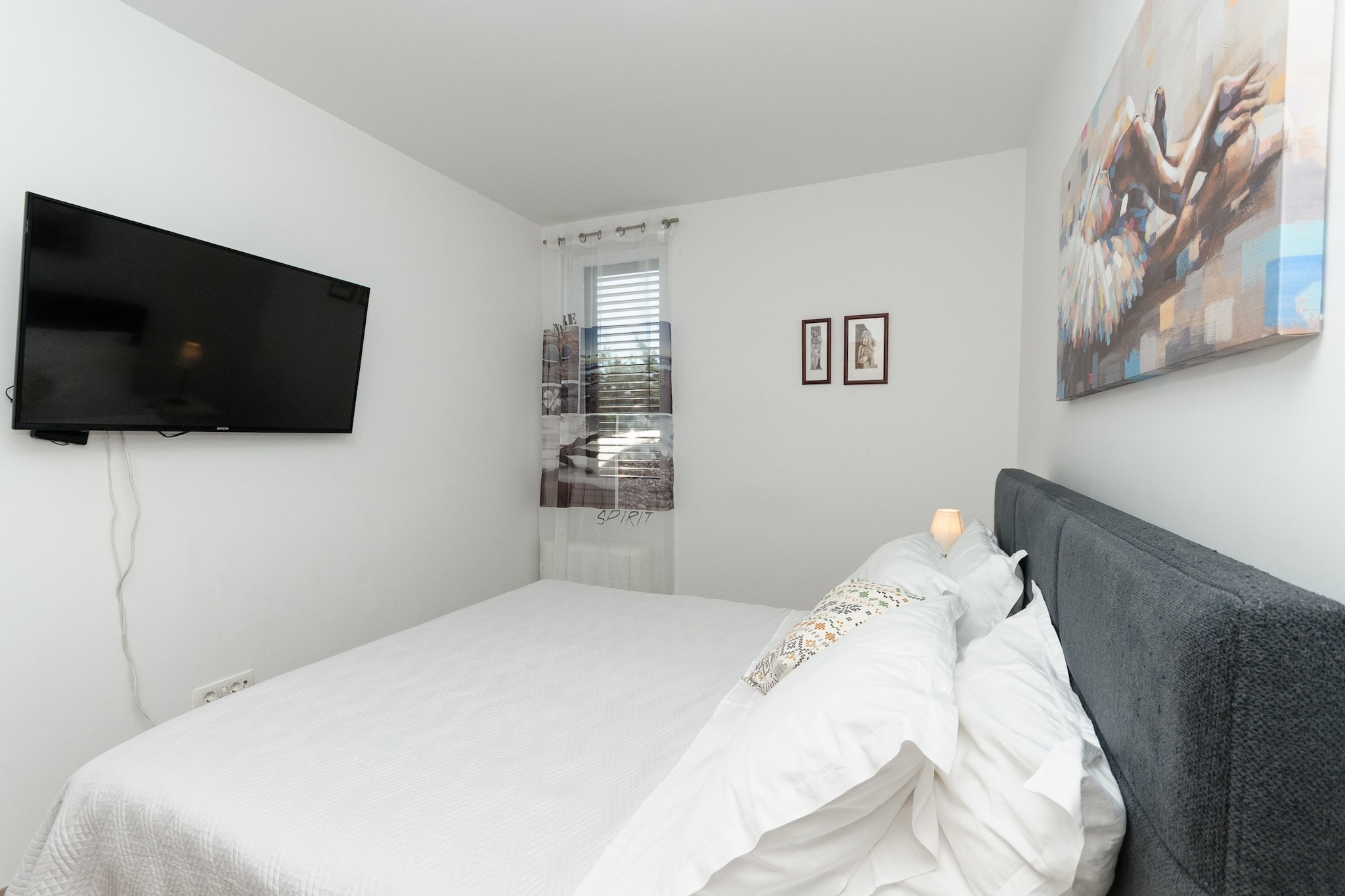 Luxury Villa with Heated Pool, Terrace, and Outdoor Amenities for Relaxation - Five Bedroom Villa