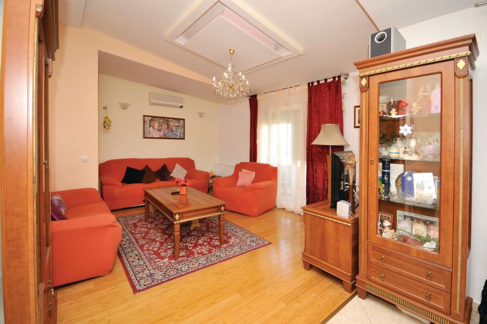 Chic and Stylish Kastel Novi Apartment with Pool - Five Bedroom Apartment With Pool