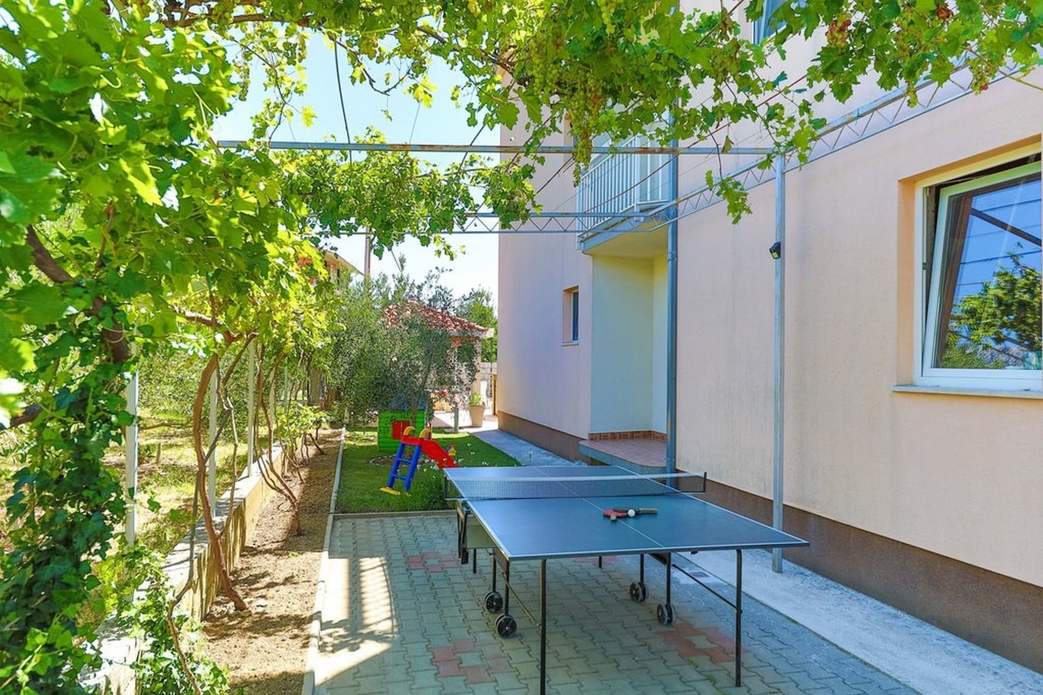 Two Bedroom Apartment with Balcony (Owner Blue)-Einrichtungen
