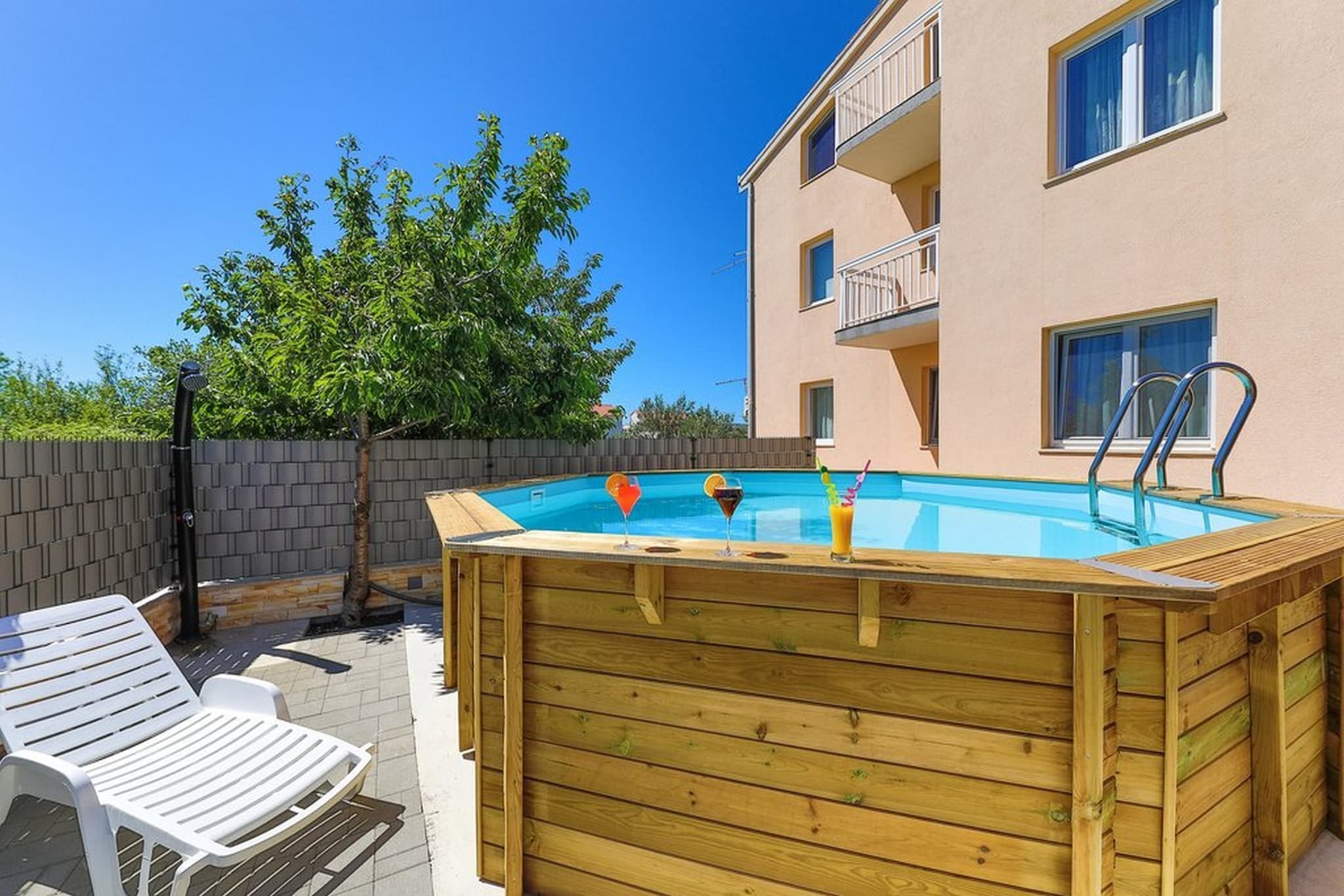 Two Bedroom Apartment with Balcony (Owner Blue)-Schwimmbad