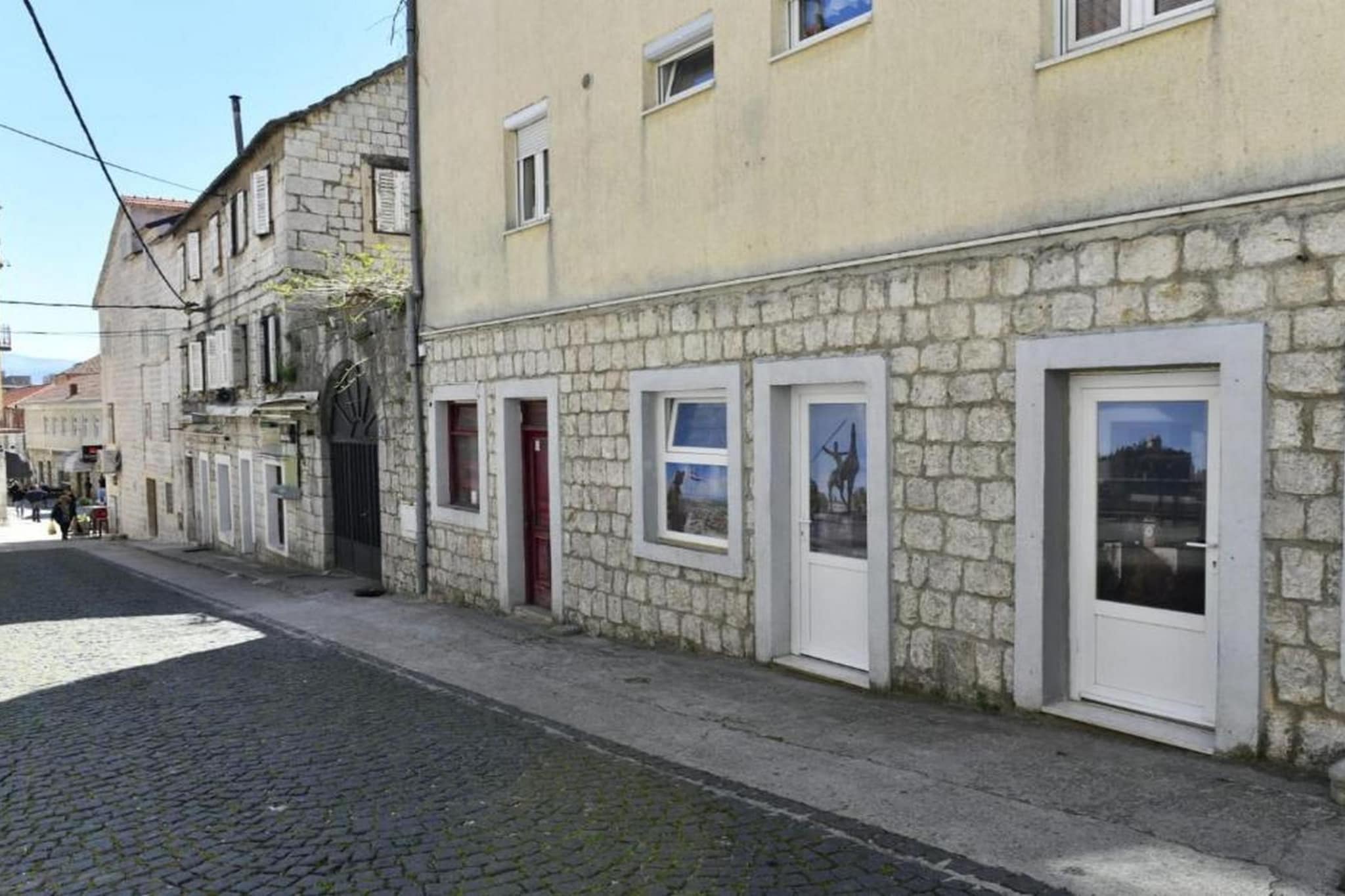 Charming Sinj Town Studio Apartments - Studio Apartments