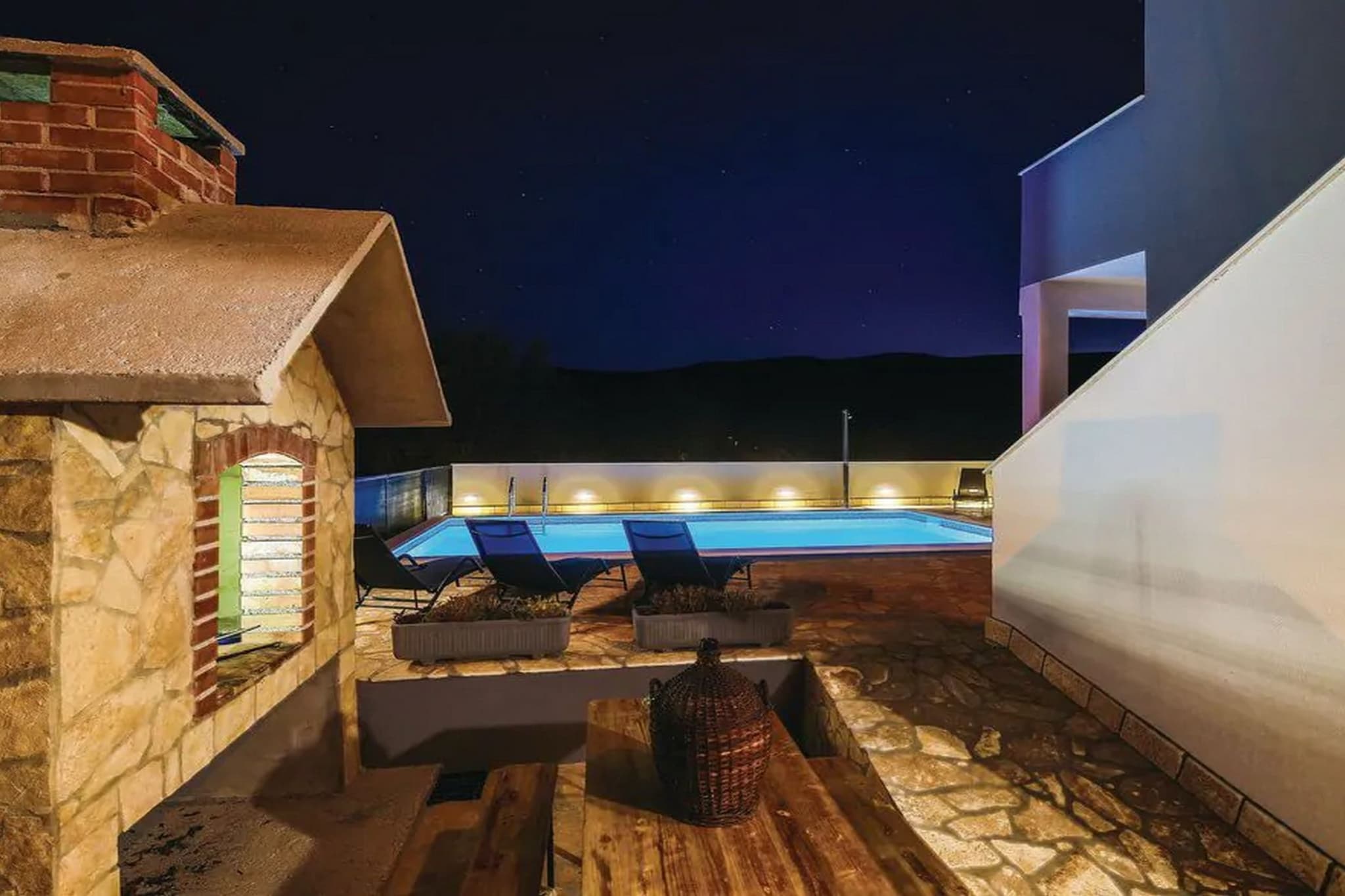 Three Bedroom Villa-Pool