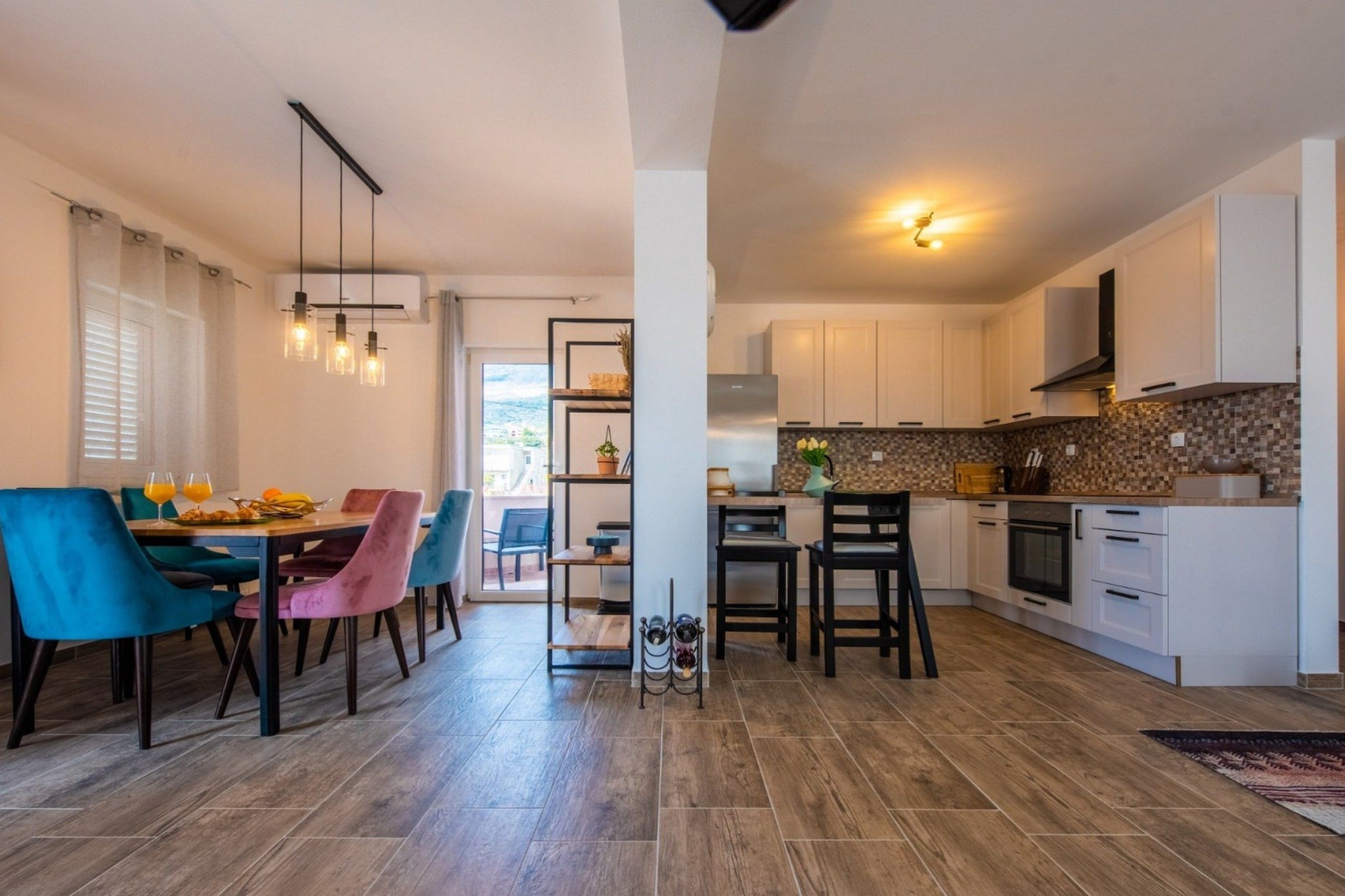 Charming and Tranquil Kastel Gomilica Apartment with Balcony and Patio - Three Bedroom Apartment-Cuisine