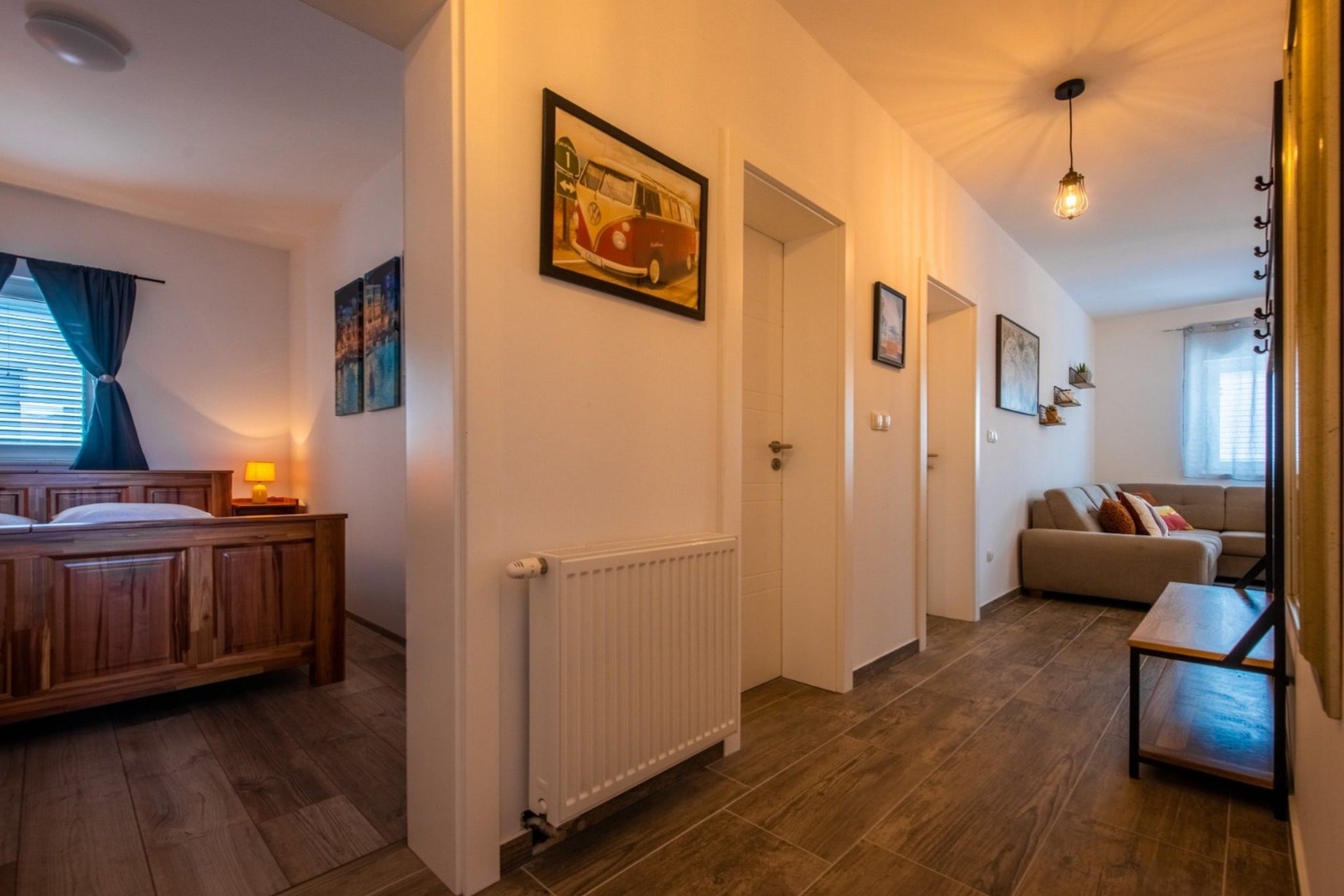 Charming and Tranquil Kastel Gomilica Apartment with Balcony and Patio - Three Bedroom Apartment-Intérieur