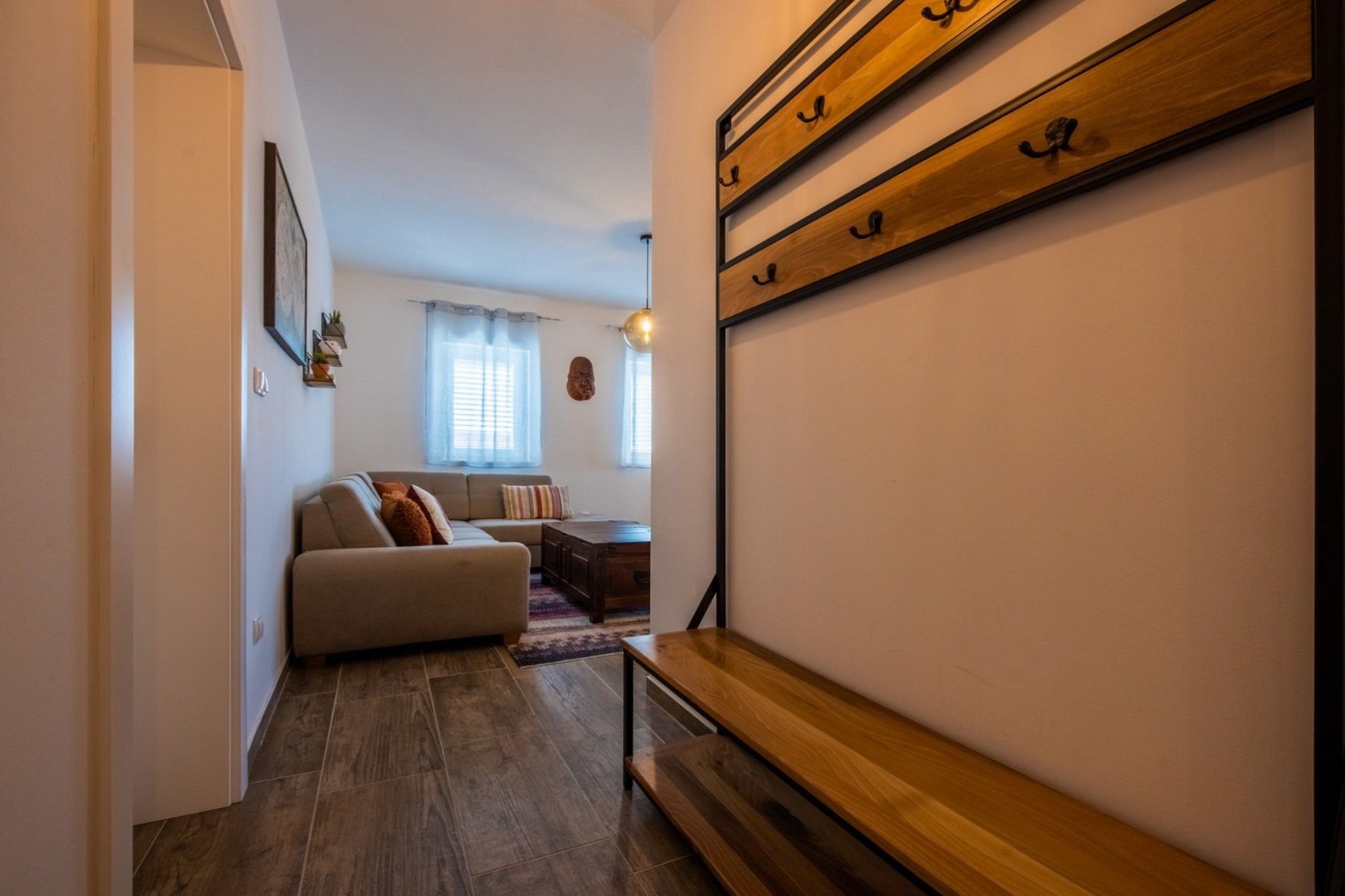 Charming and Tranquil Kastel Gomilica Apartment with Balcony and Patio - Three Bedroom Apartment-Intérieur